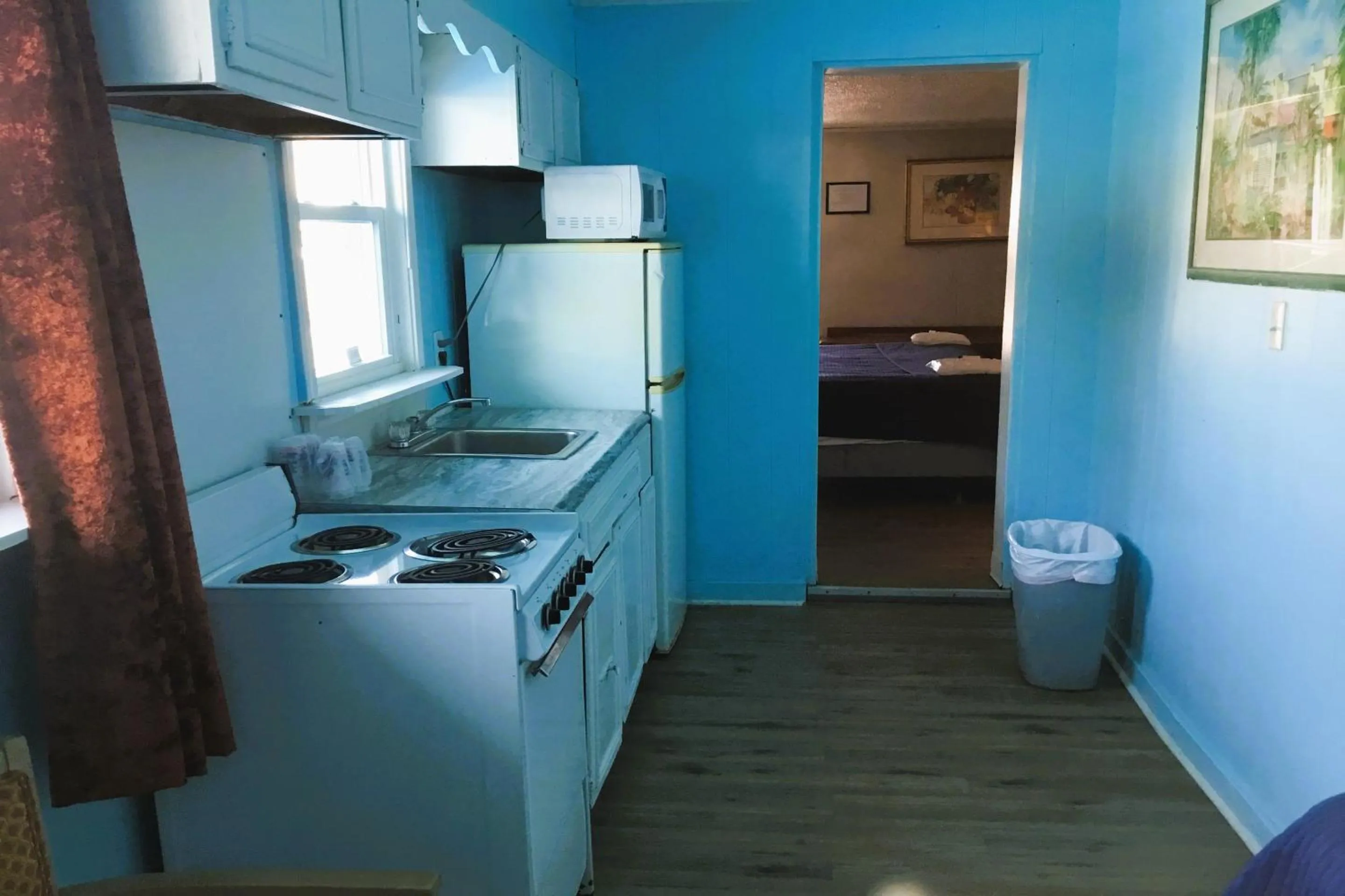 1 King Bed & 2 Full Bed in Crepe Myrtle by OYO