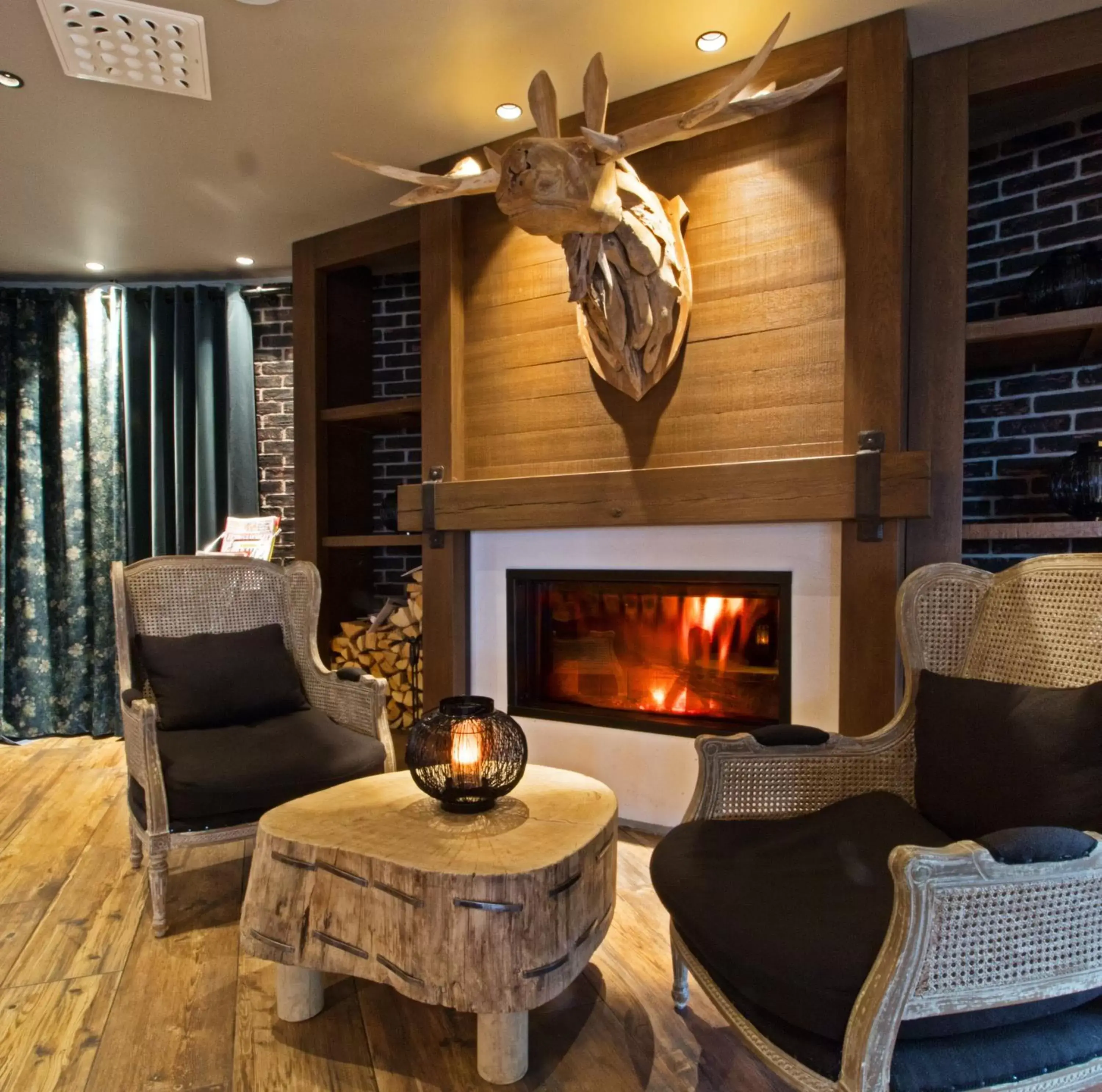 Lobby or reception in Break Sokos Hotel Bomba Lobby or reception in Break Sokos Hotel Bomba