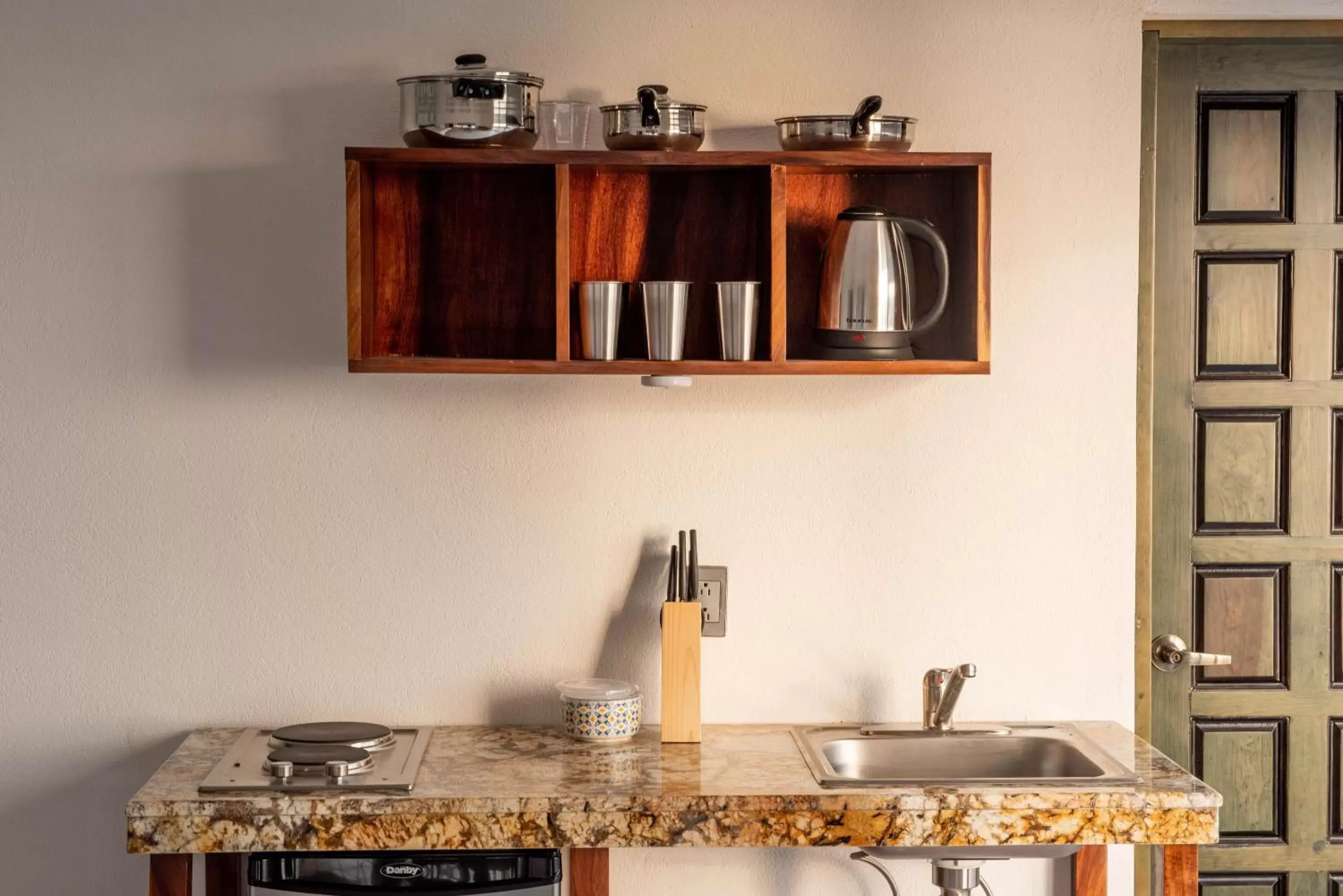 Coffee/tea facilities, Kitchen/Kitchenette in La Casa Blanca