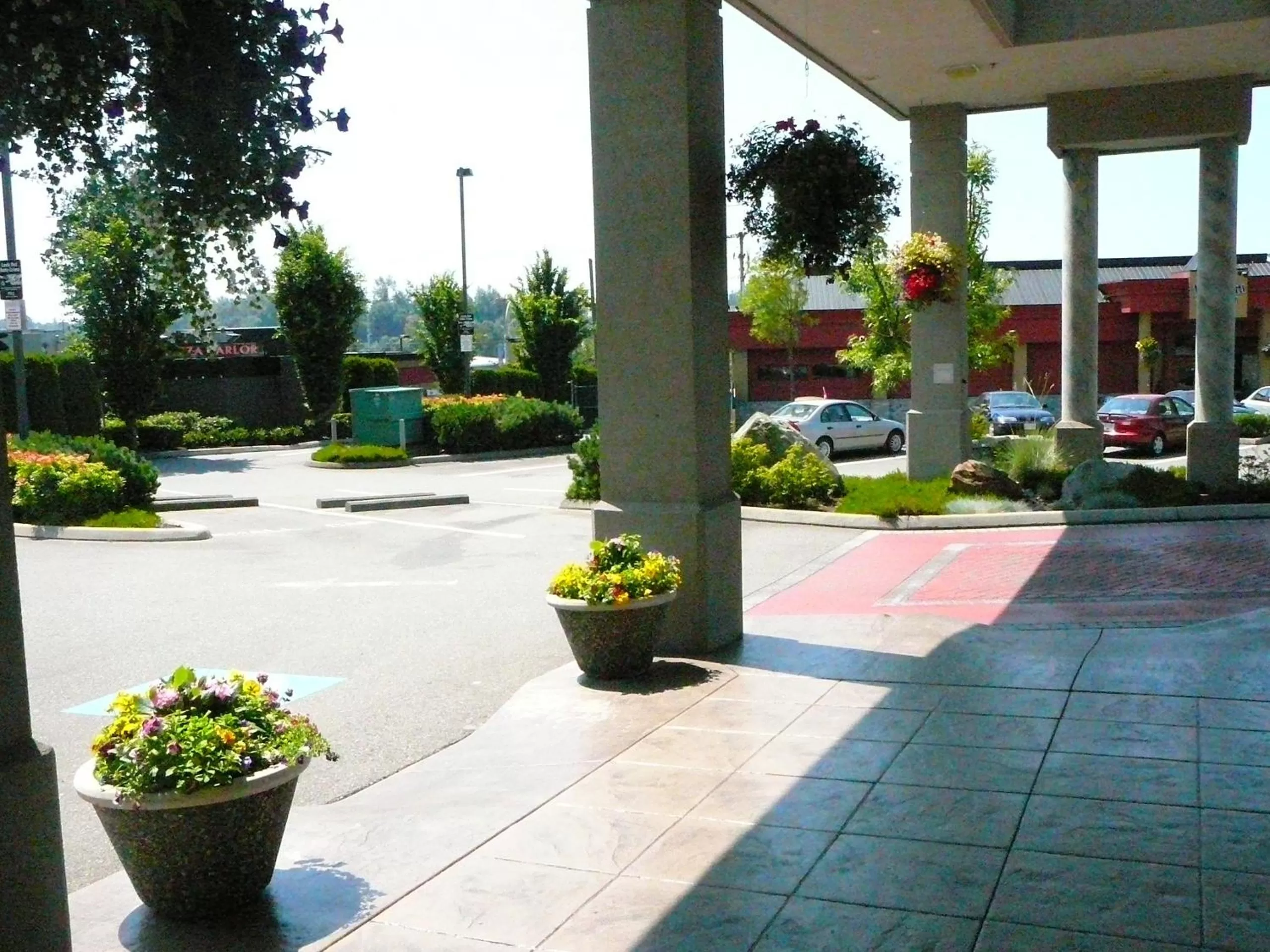 Facade/entrance in Coast Abbotsford Hotel & Suites