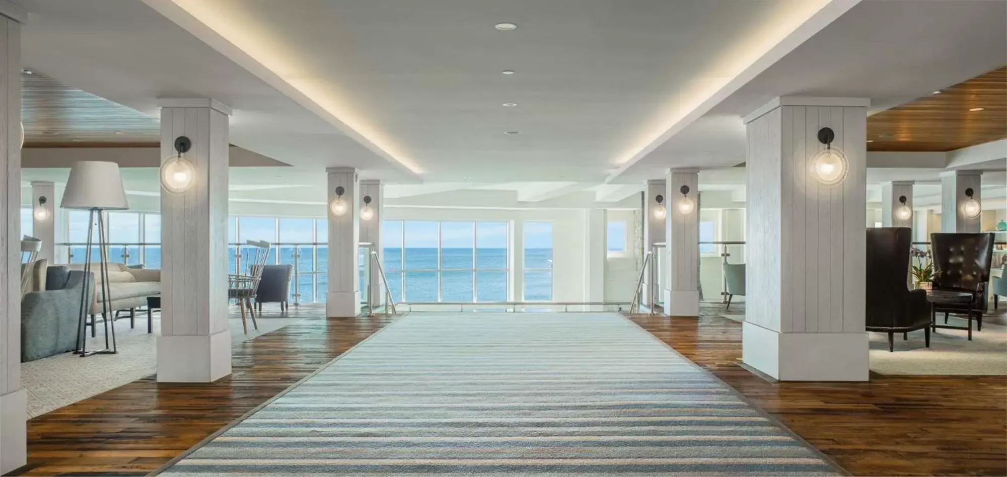 Facade/entrance, Swimming Pool in Cliff House Maine