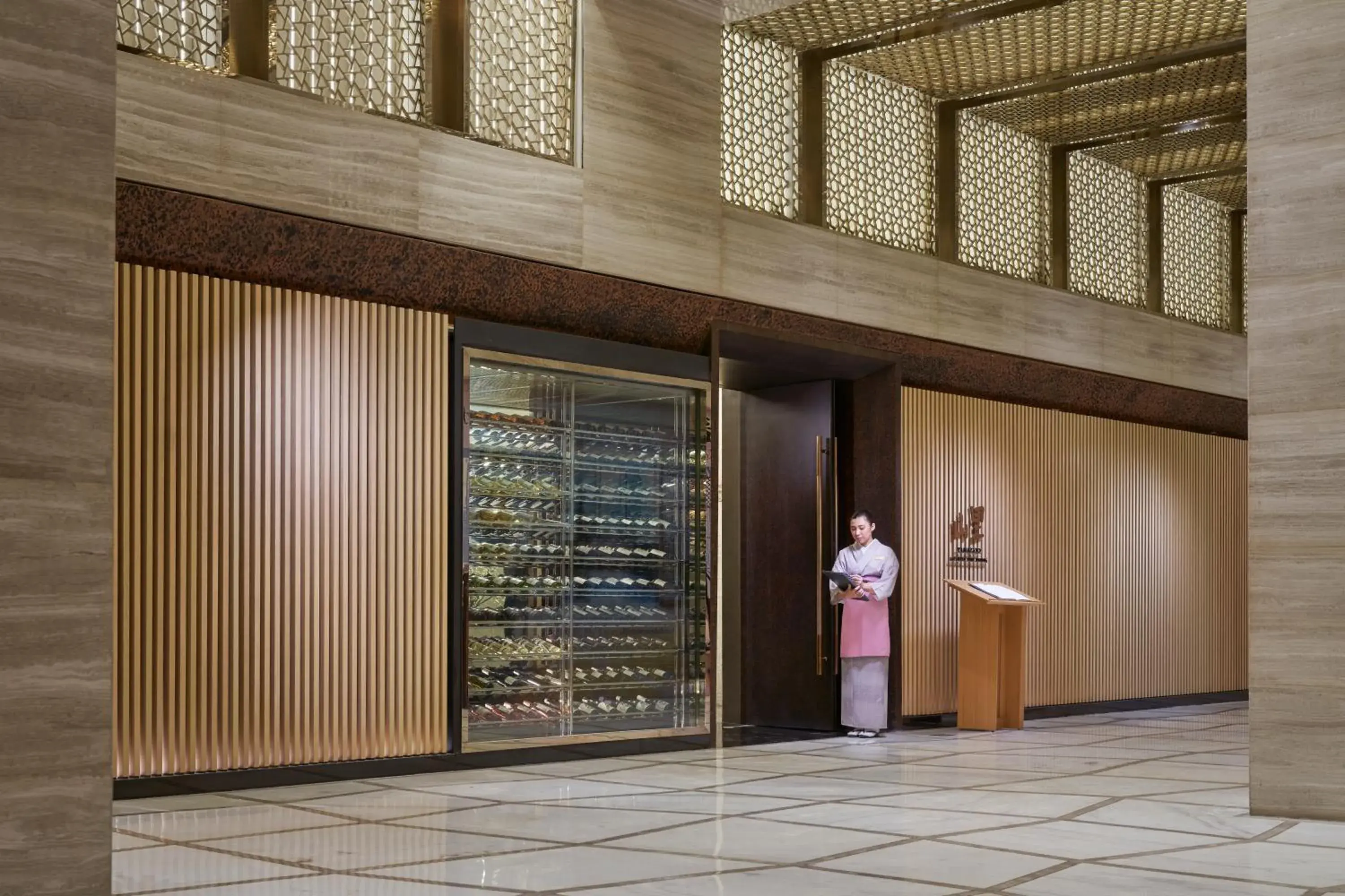 Restaurant/places to eat in Hotel Okura Manila