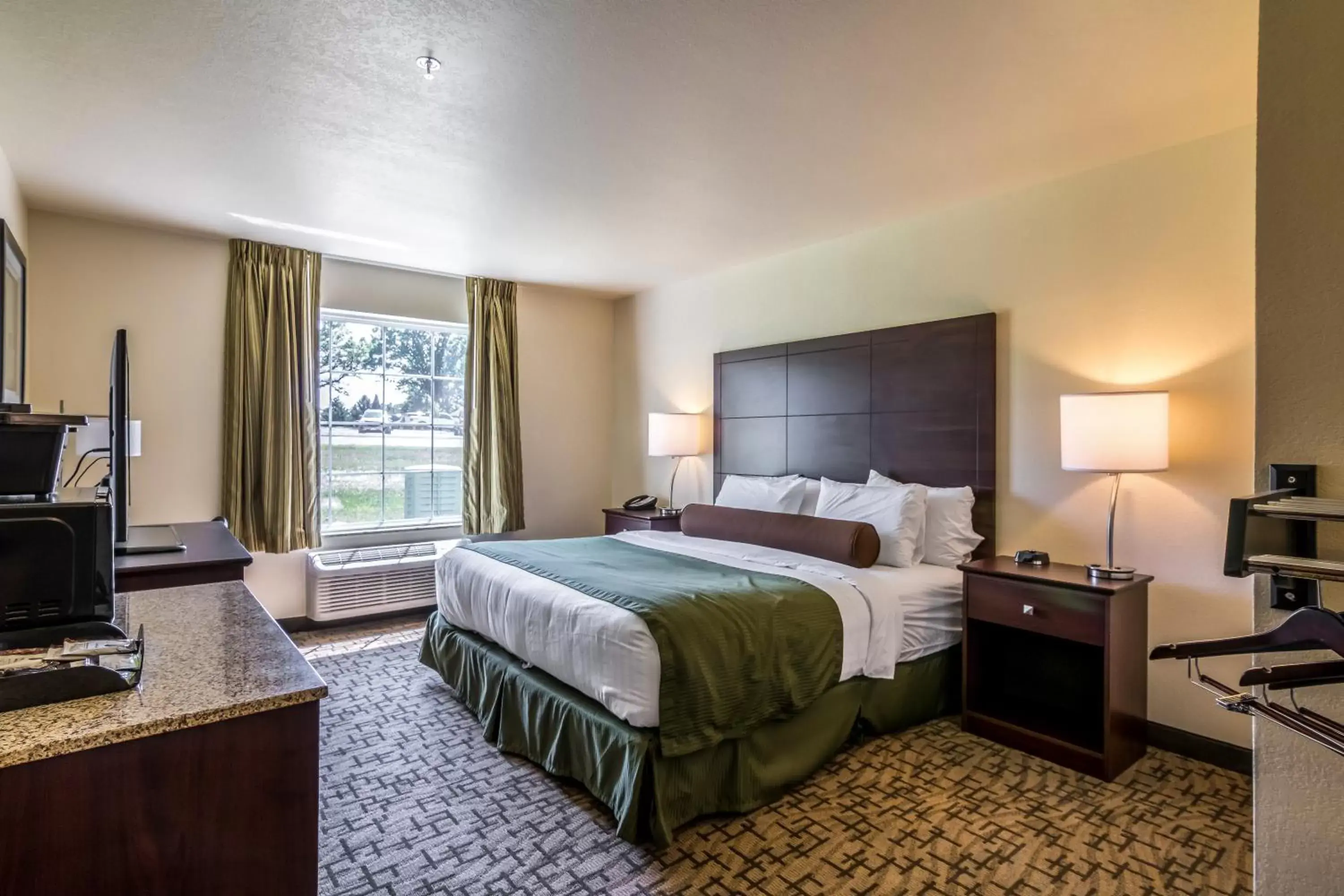 Bed in Cobblestone Inn & Suites - Barron Bed in Cobblestone Inn & Suites - Barron