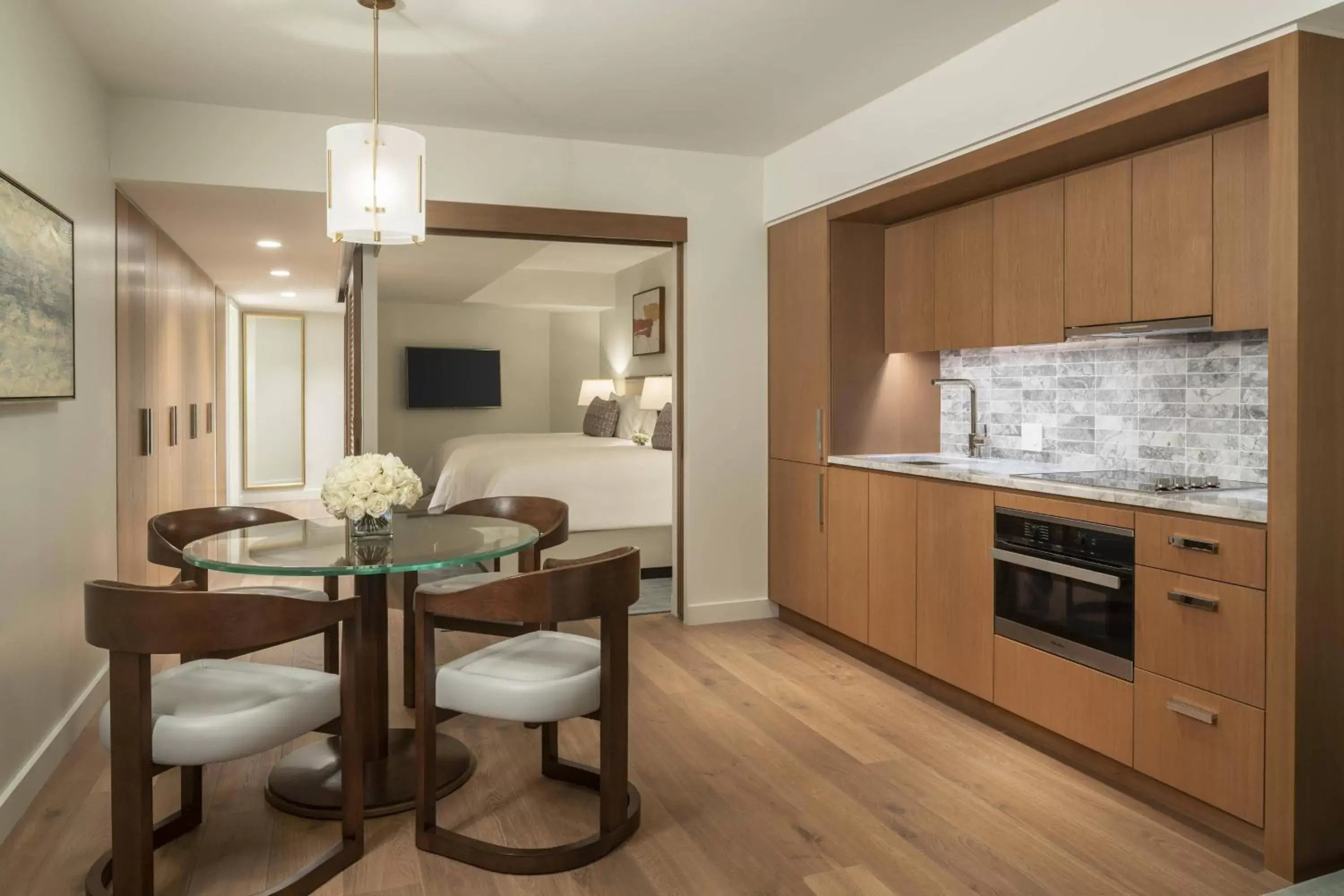 Photo of the whole room, Kitchen/Kitchenette in The Ritz-Carlton Residences, Waikiki Beach Hotel