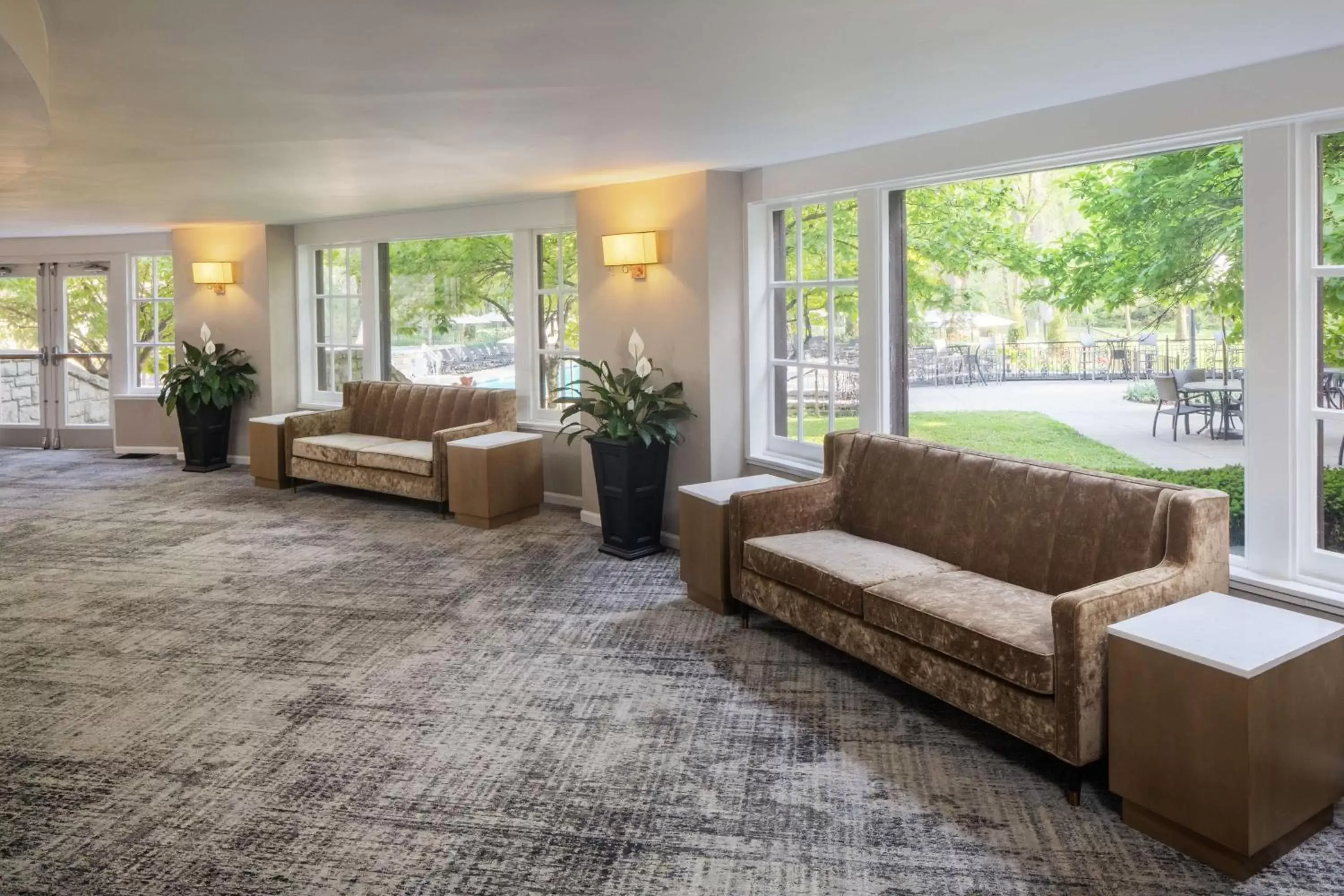 Meeting/conference room, Seating Area in The Elms Hotel & Spa, a Destination by Hyatt Hotel