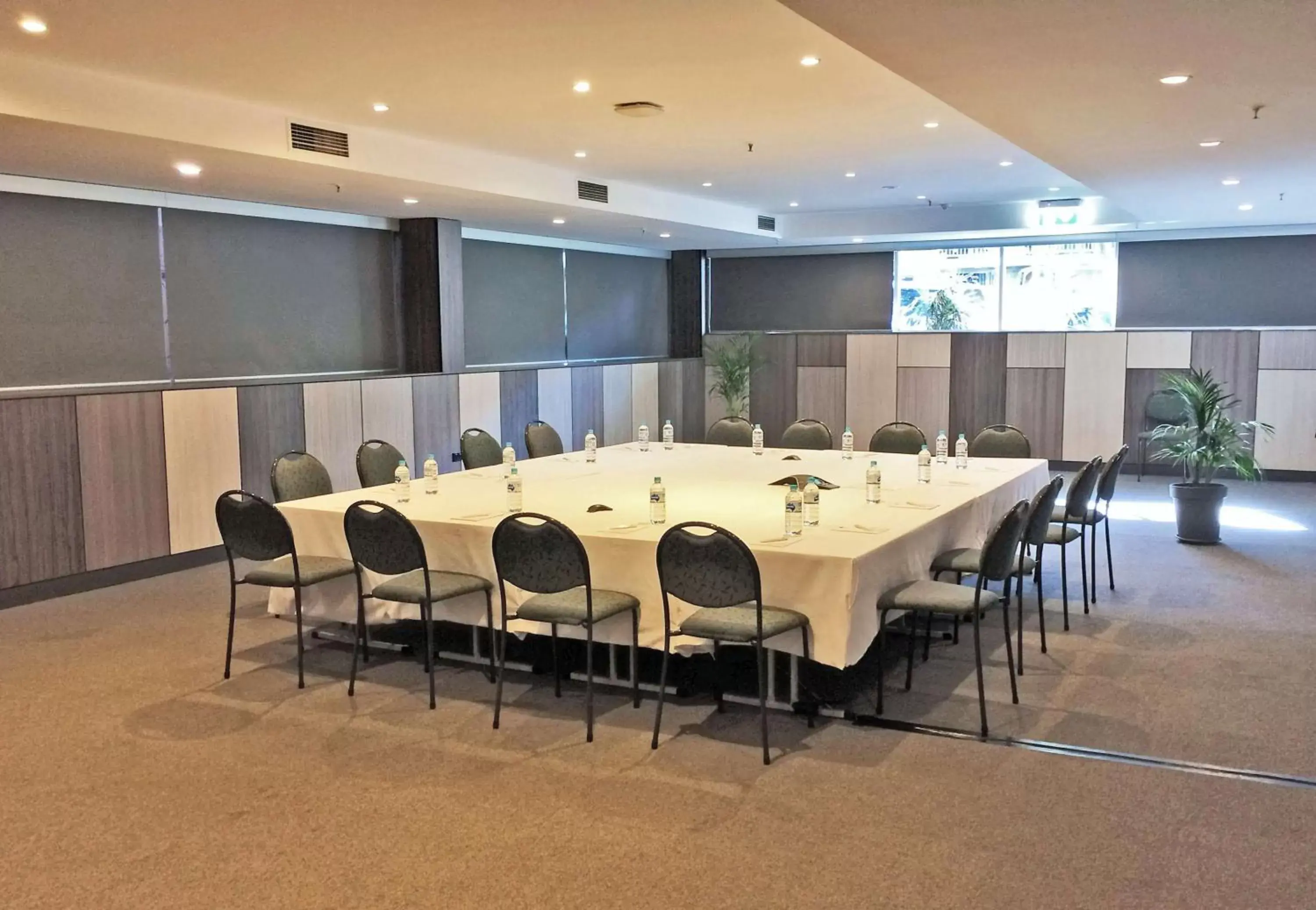 Meeting/conference room in Metro Aspire Hotel Sydney