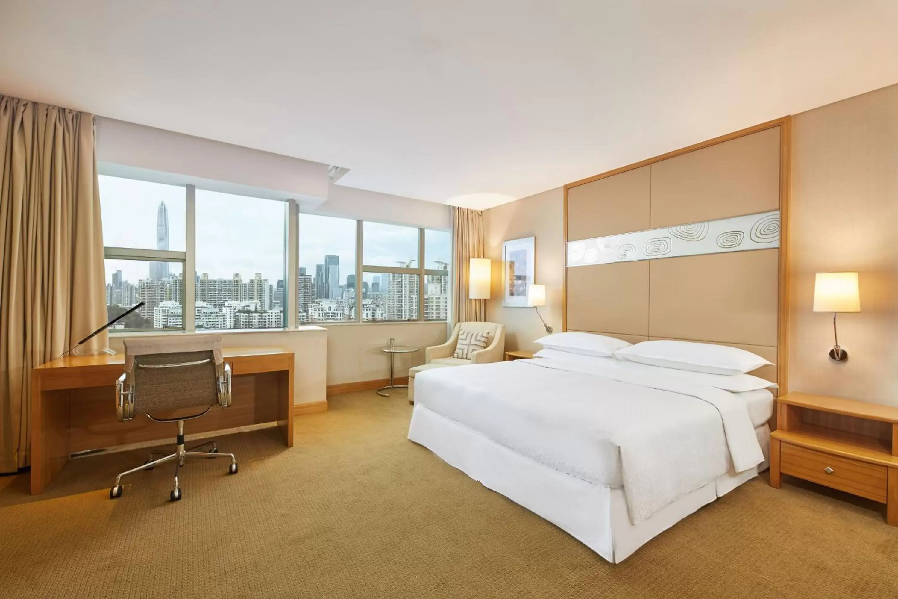 Photo of the whole room in Four Points by Sheraton Shenzhen