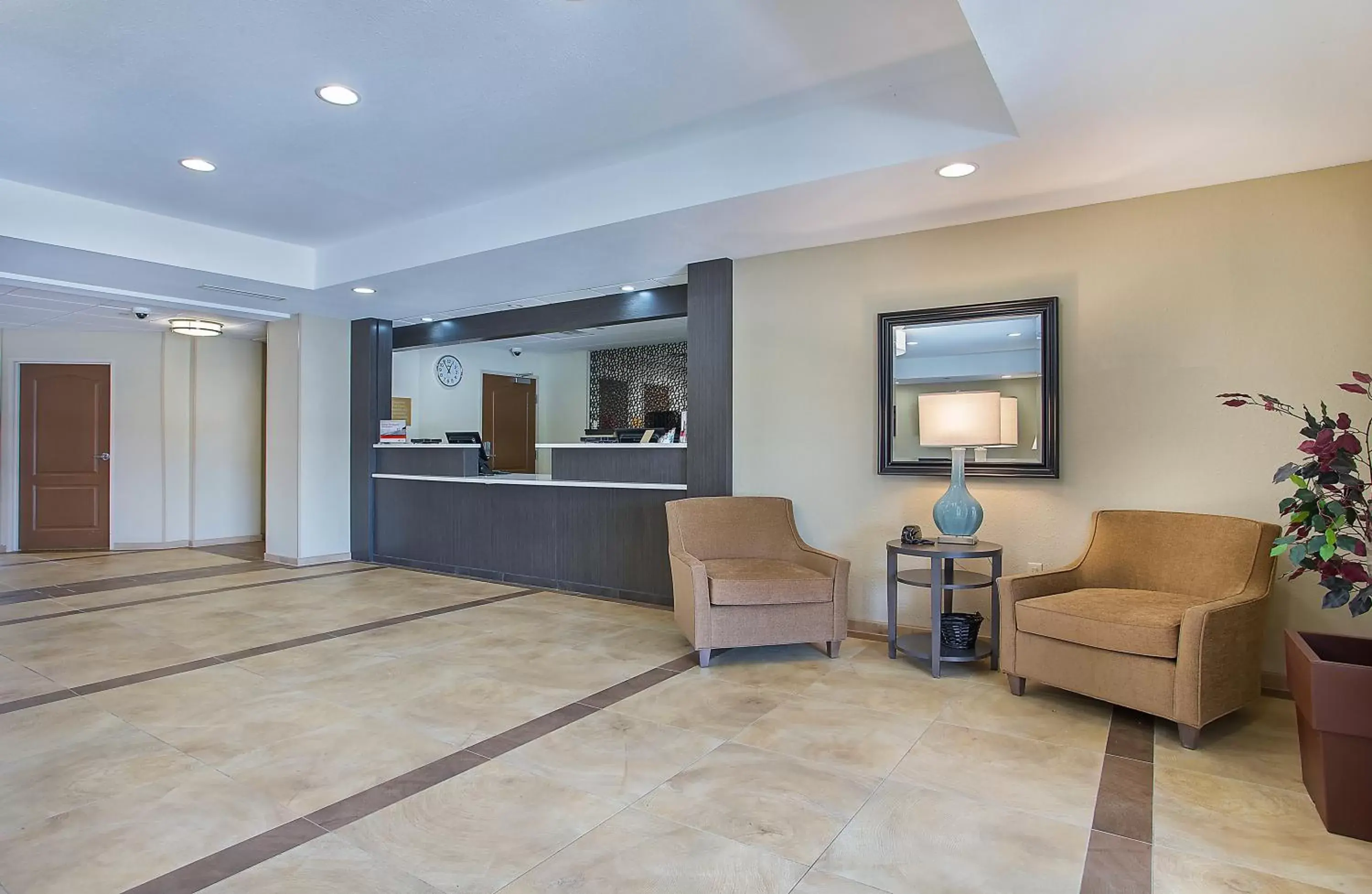 Property building, Lobby/Reception in Candlewood Suites Fort Campbell - Oak Grove, an IHG Hotel