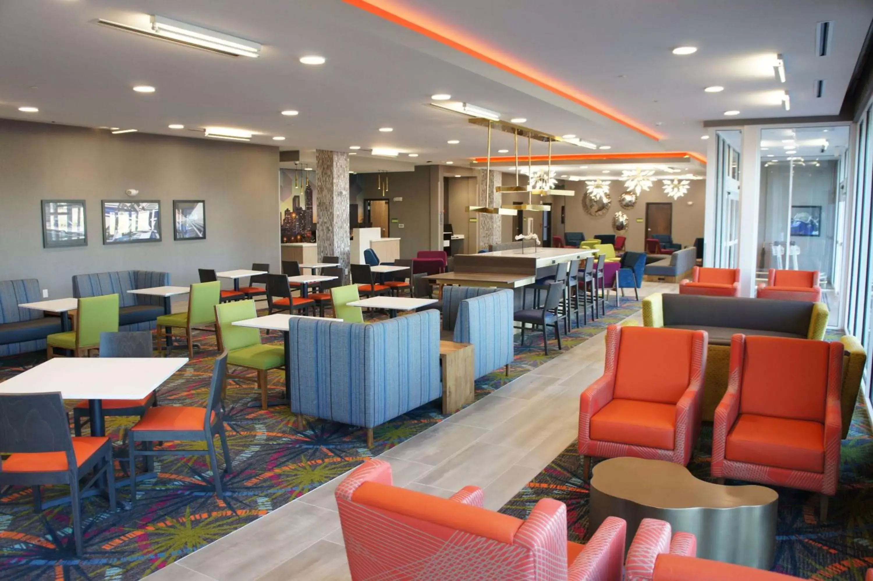 Lobby or reception, Restaurant/Places to Eat in La Quinta Inn & Suites by Wyndham Braselton