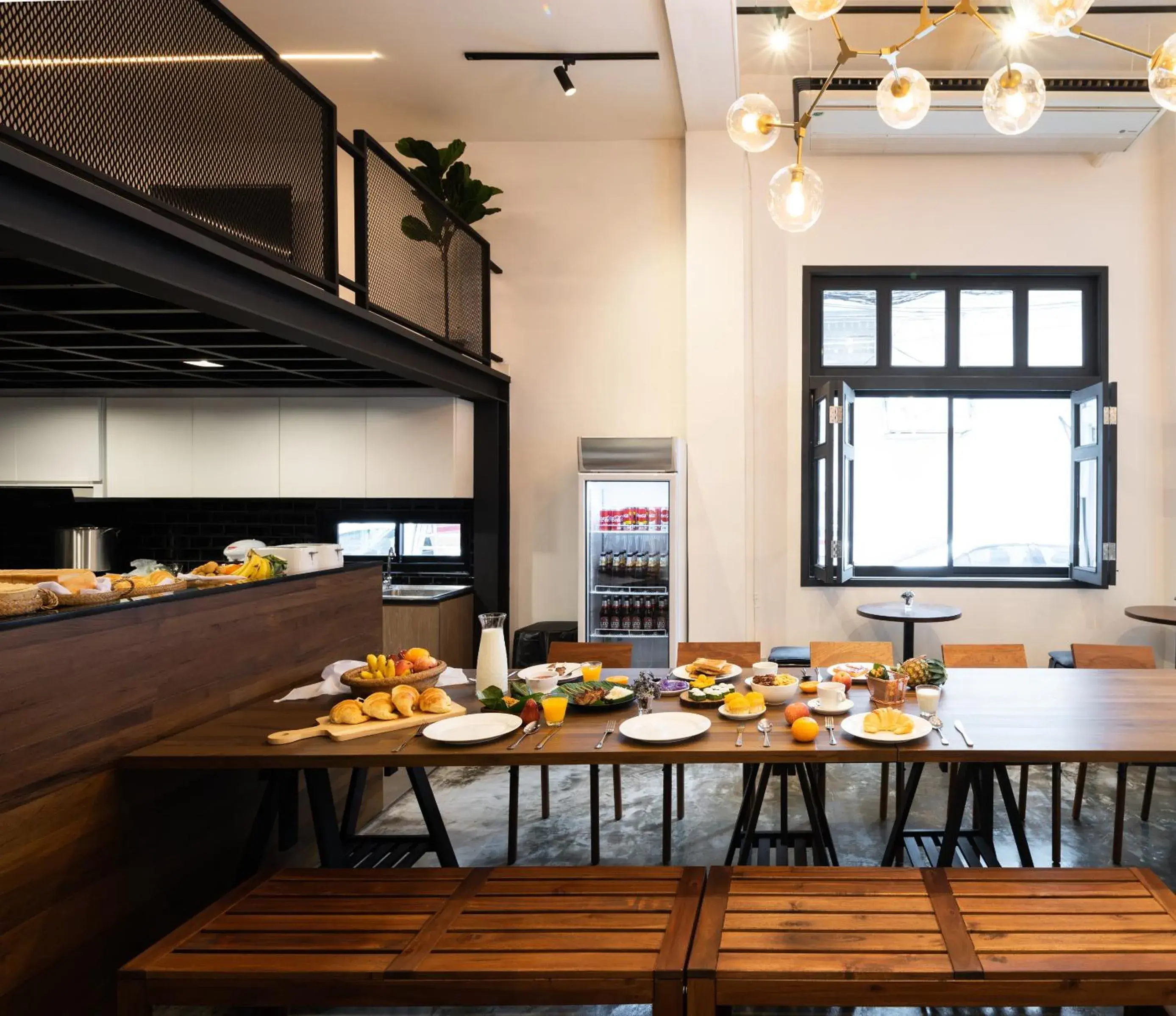 Restaurant/places to eat in Warm Window Silom Restaurant/places to eat in Warm Window Silom