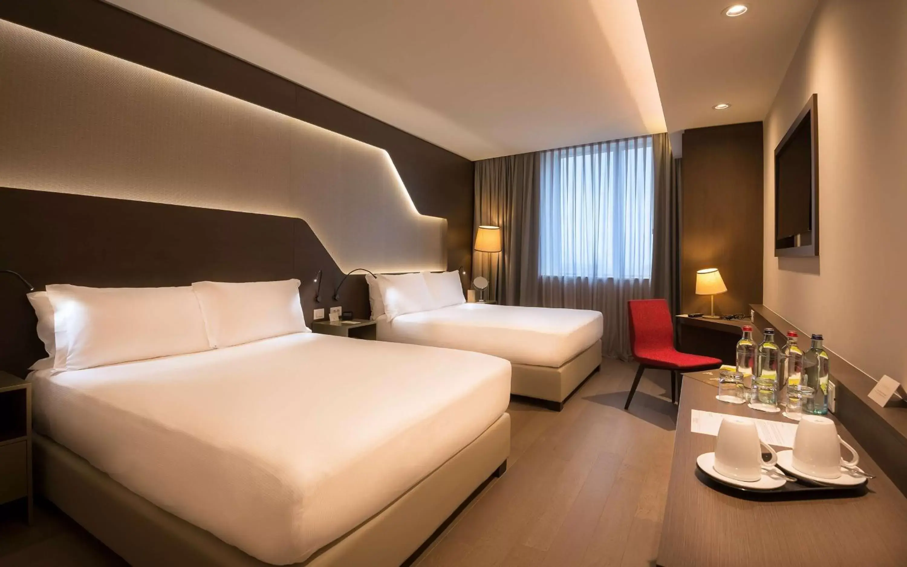 Bedroom, Bed in DoubleTree by Hilton Yerevan City Centre