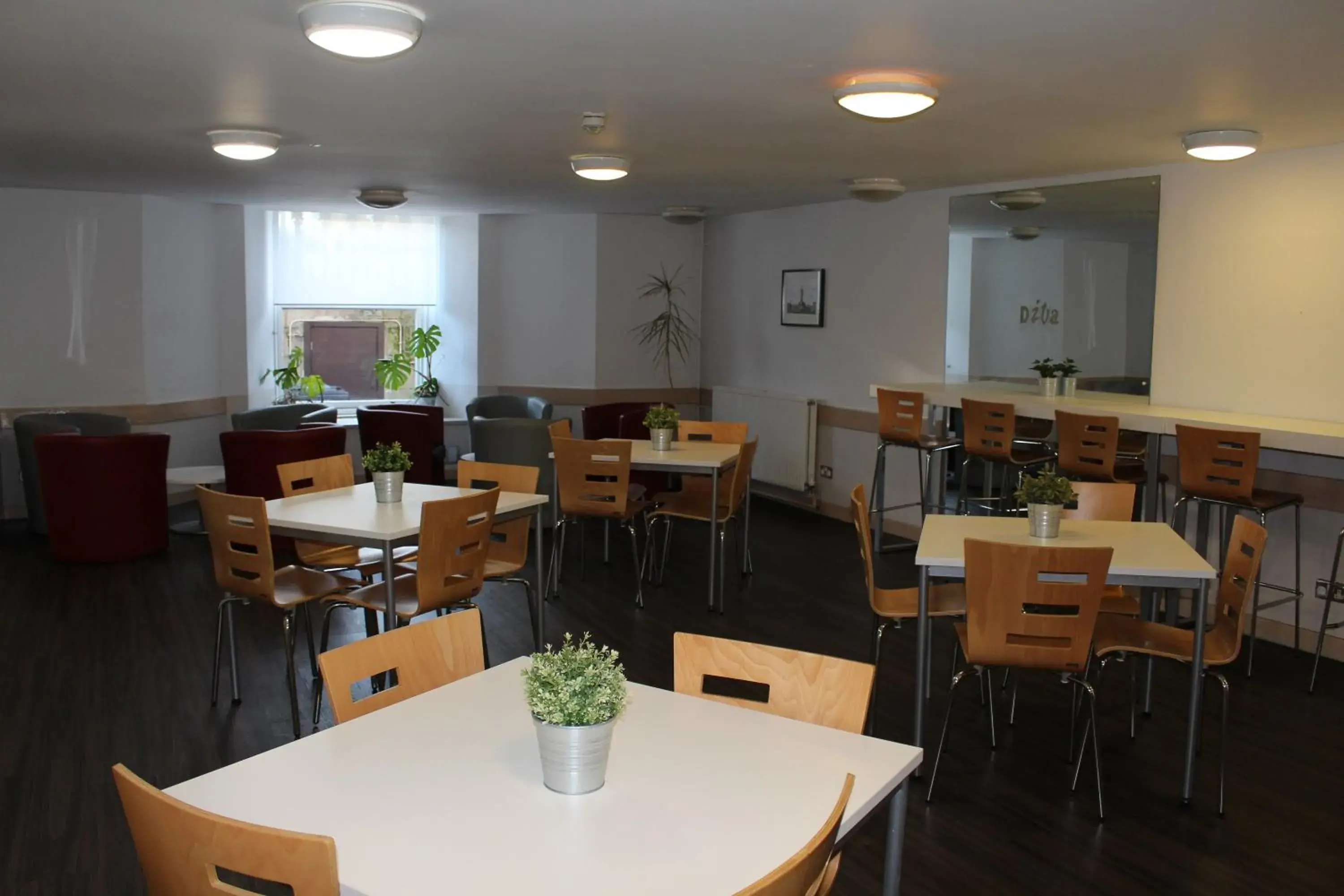 Dining area, Restaurant/Places to Eat in Glasgow Youth Hostel