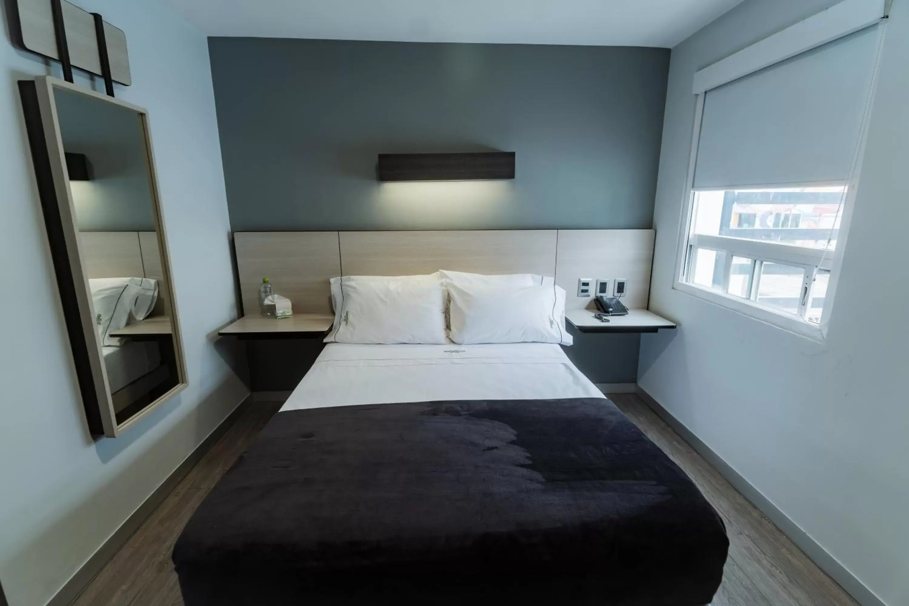 Bedroom, Bed in HOTEL LEMON GREEN -Zona Expo Frente al Centro de Convenciones