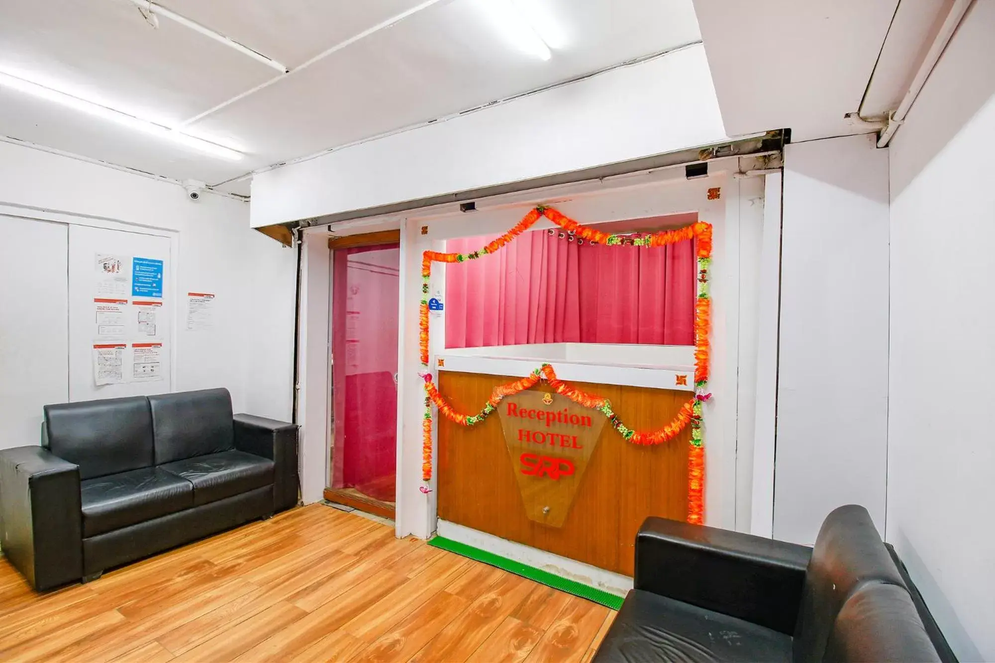 Lobby or reception in FabHotel Silkroute Palace Lobby or reception in FabHotel Silkroute Palace