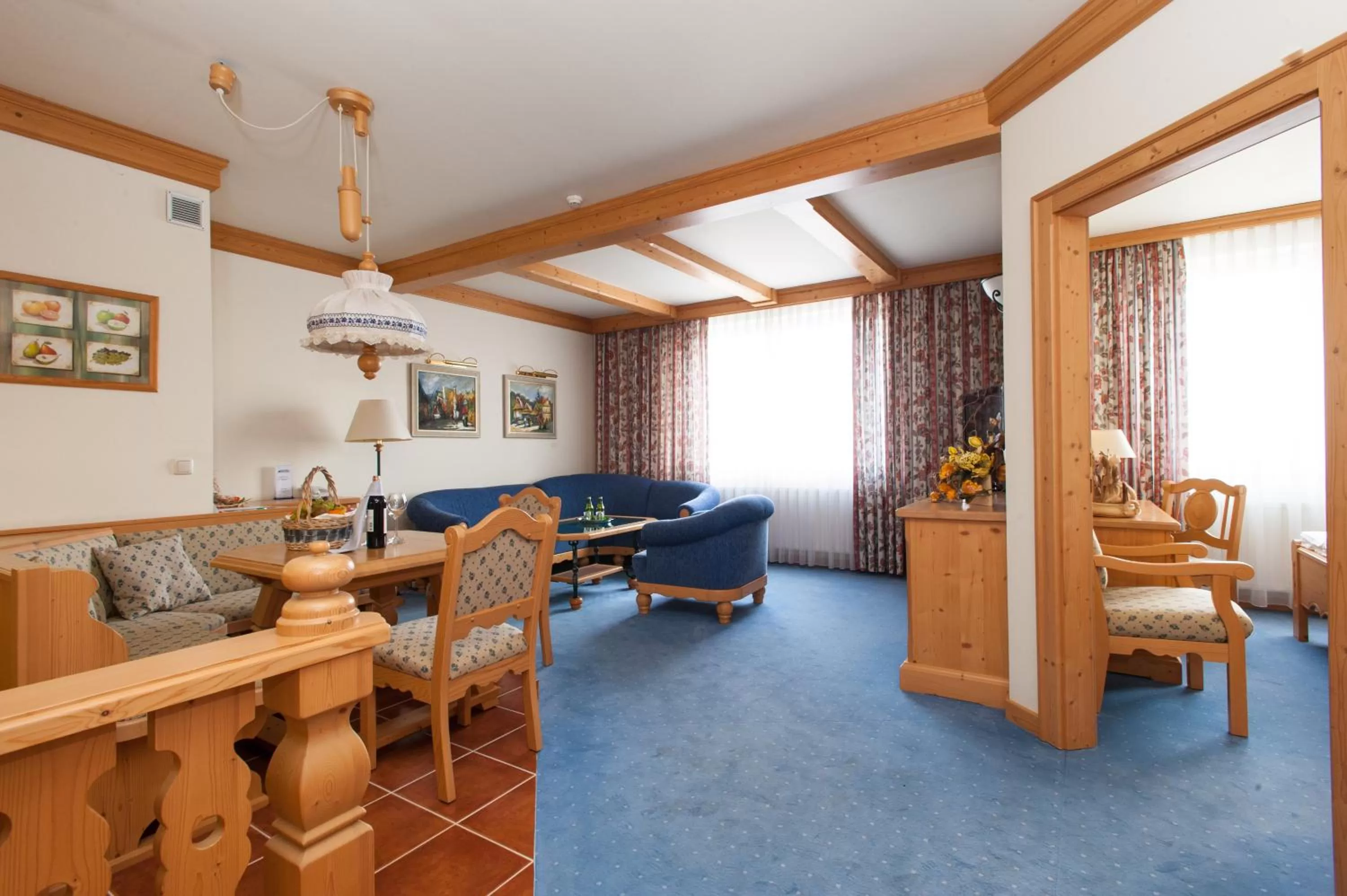 Photo of the whole room in Hotel Partner