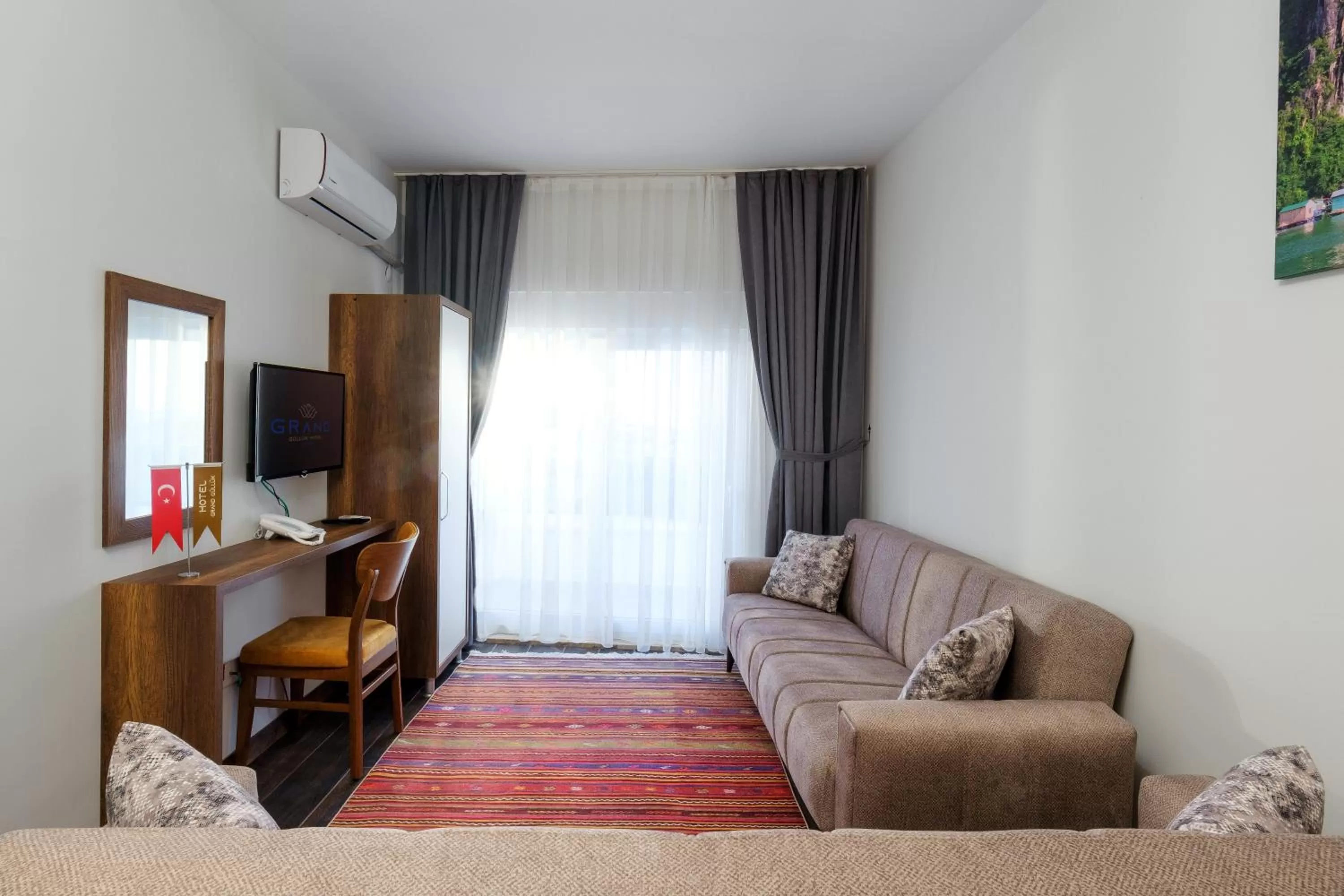 TV and multimedia, Bed in Grand Gulluk Hotel City Center Antalya