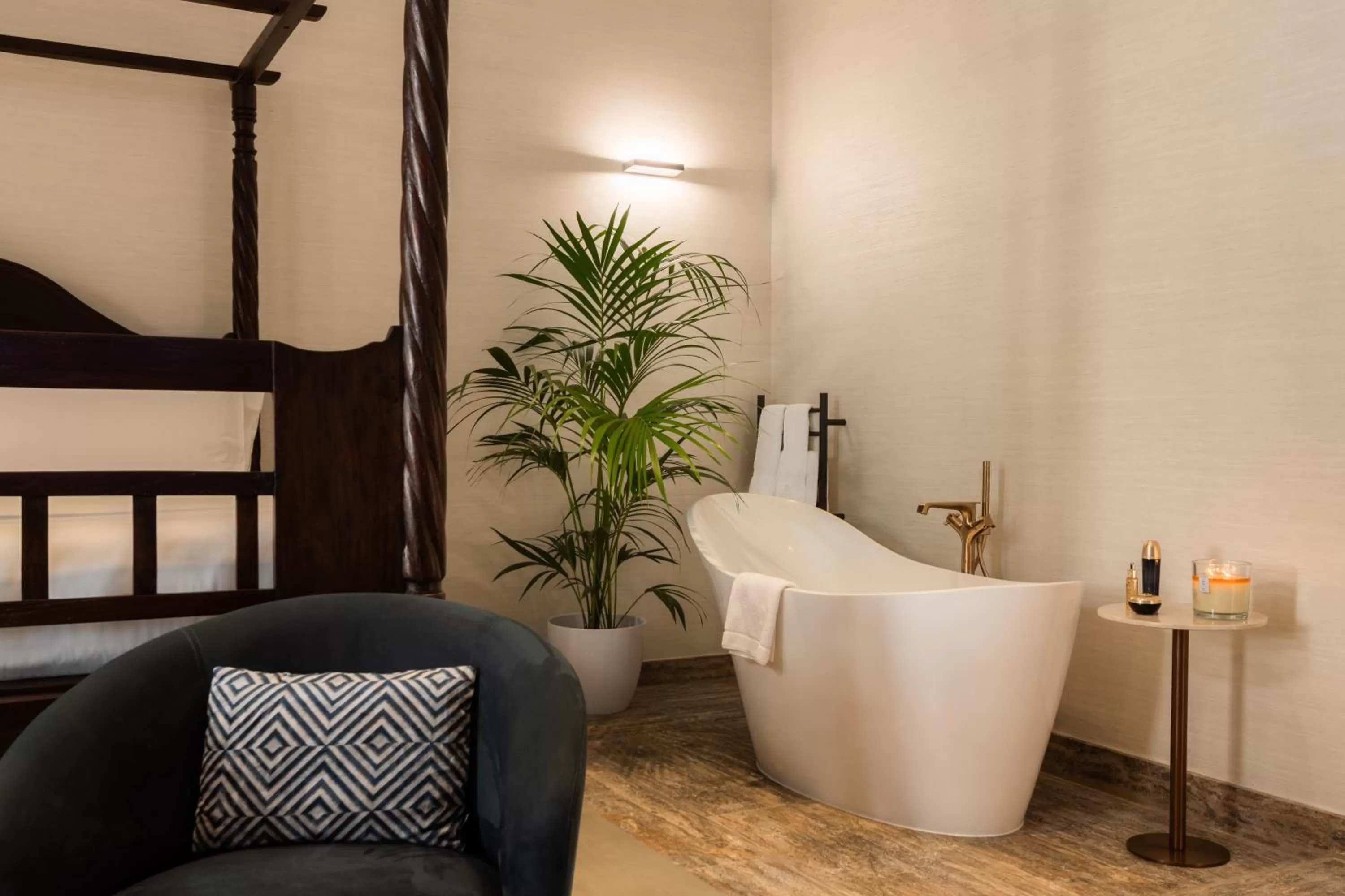 Bath in Iniala Harbour House