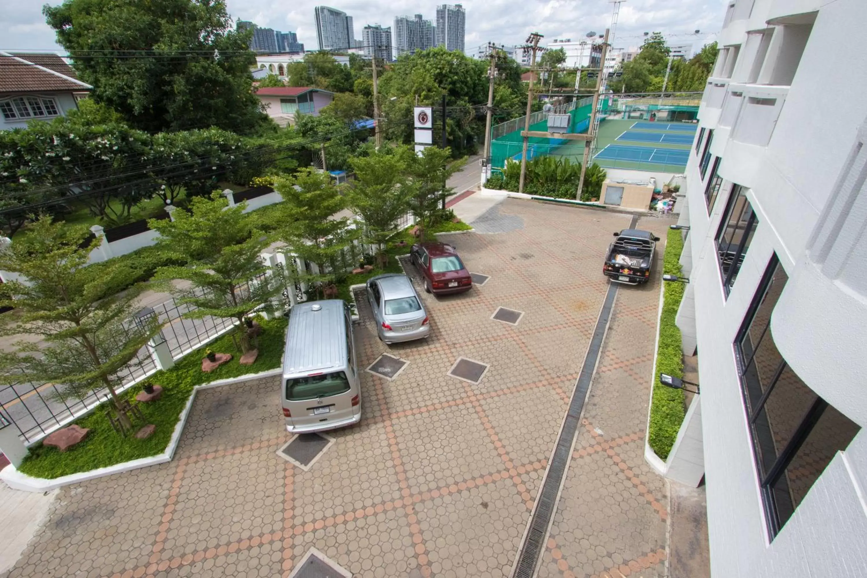 Parking in Chateau de Sukhumvit Parking in Chateau de Sukhumvit