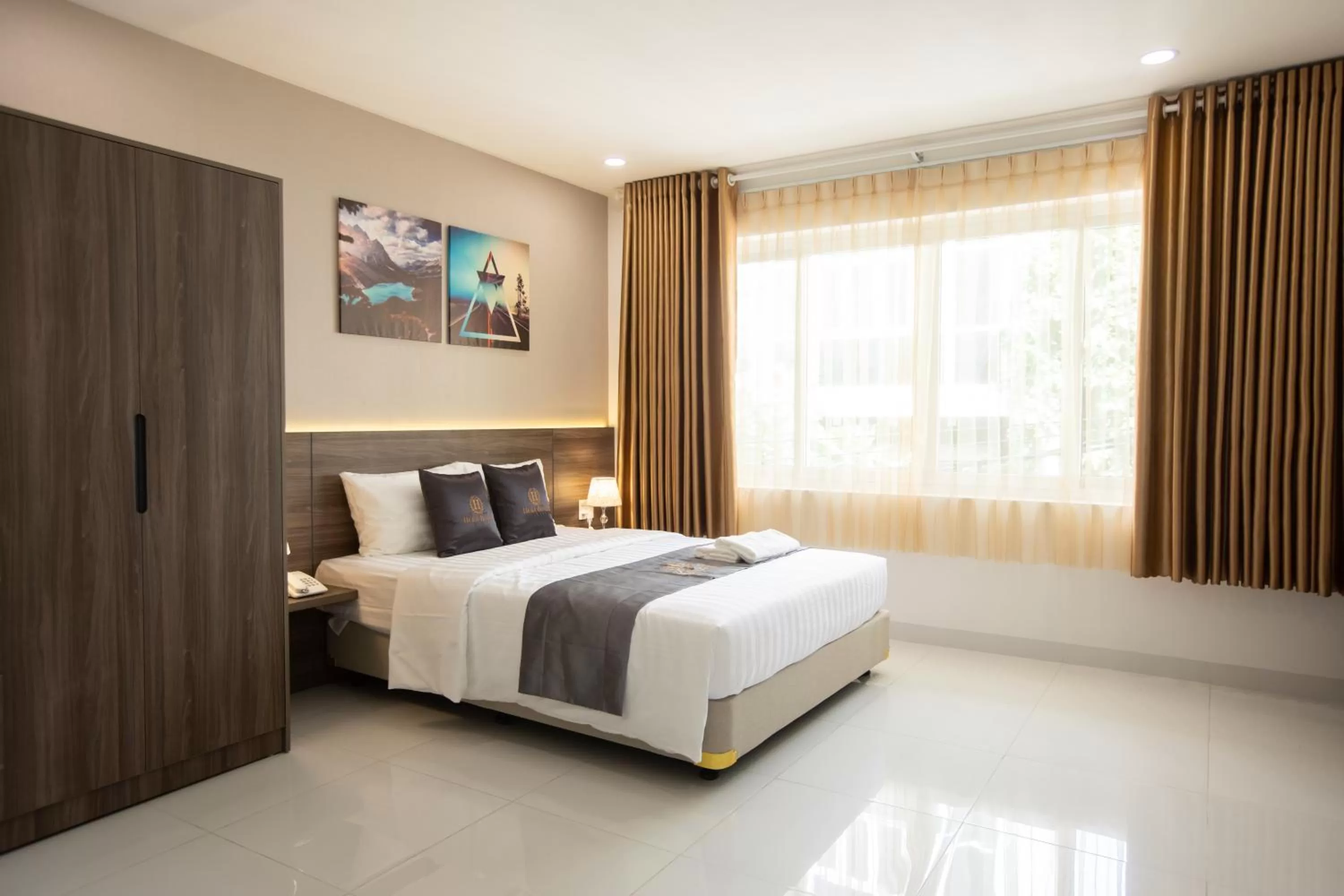 Bed in Hera Hotel Airport