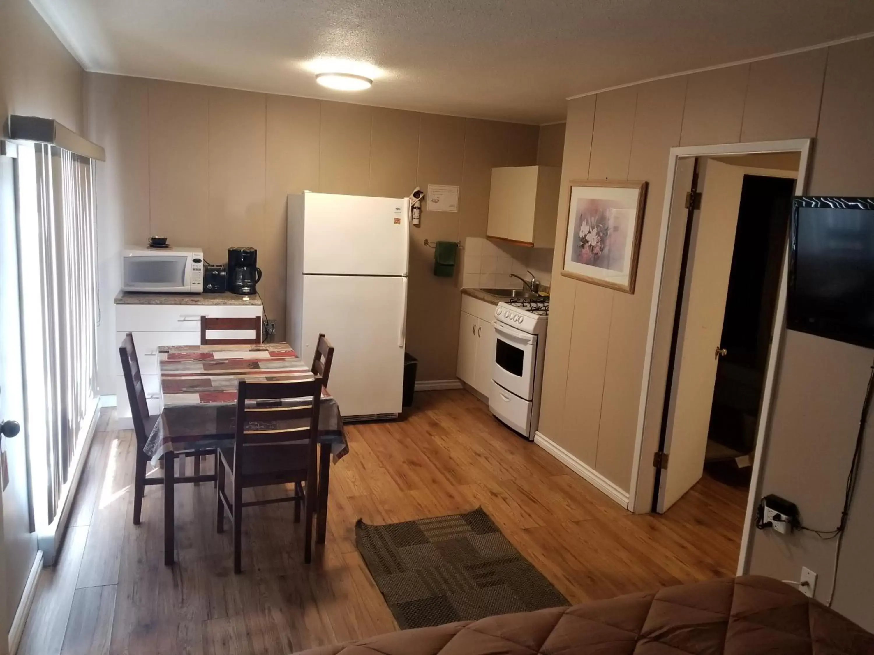 Kitchen/Kitchenette in Apple Tree Inn