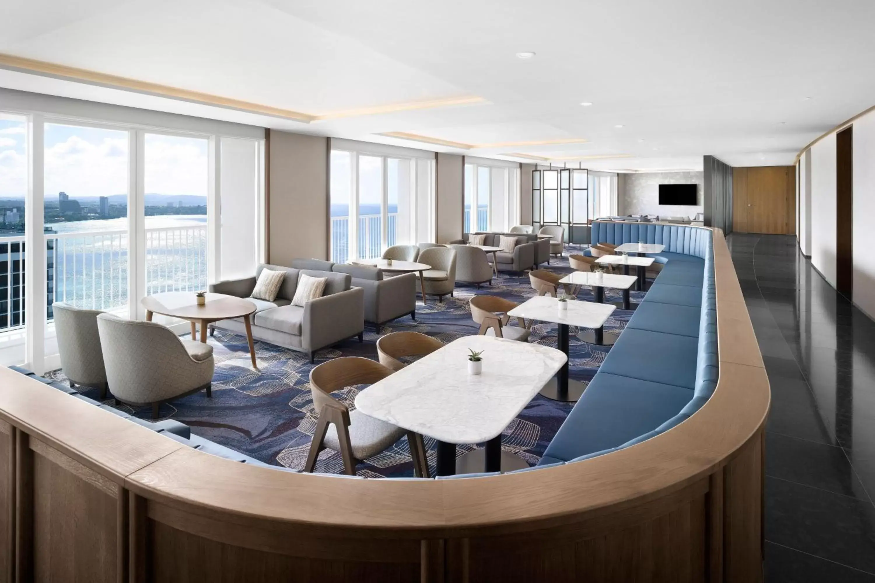 Lounge or bar, Restaurant/Places to Eat in The Westin Resort Guam