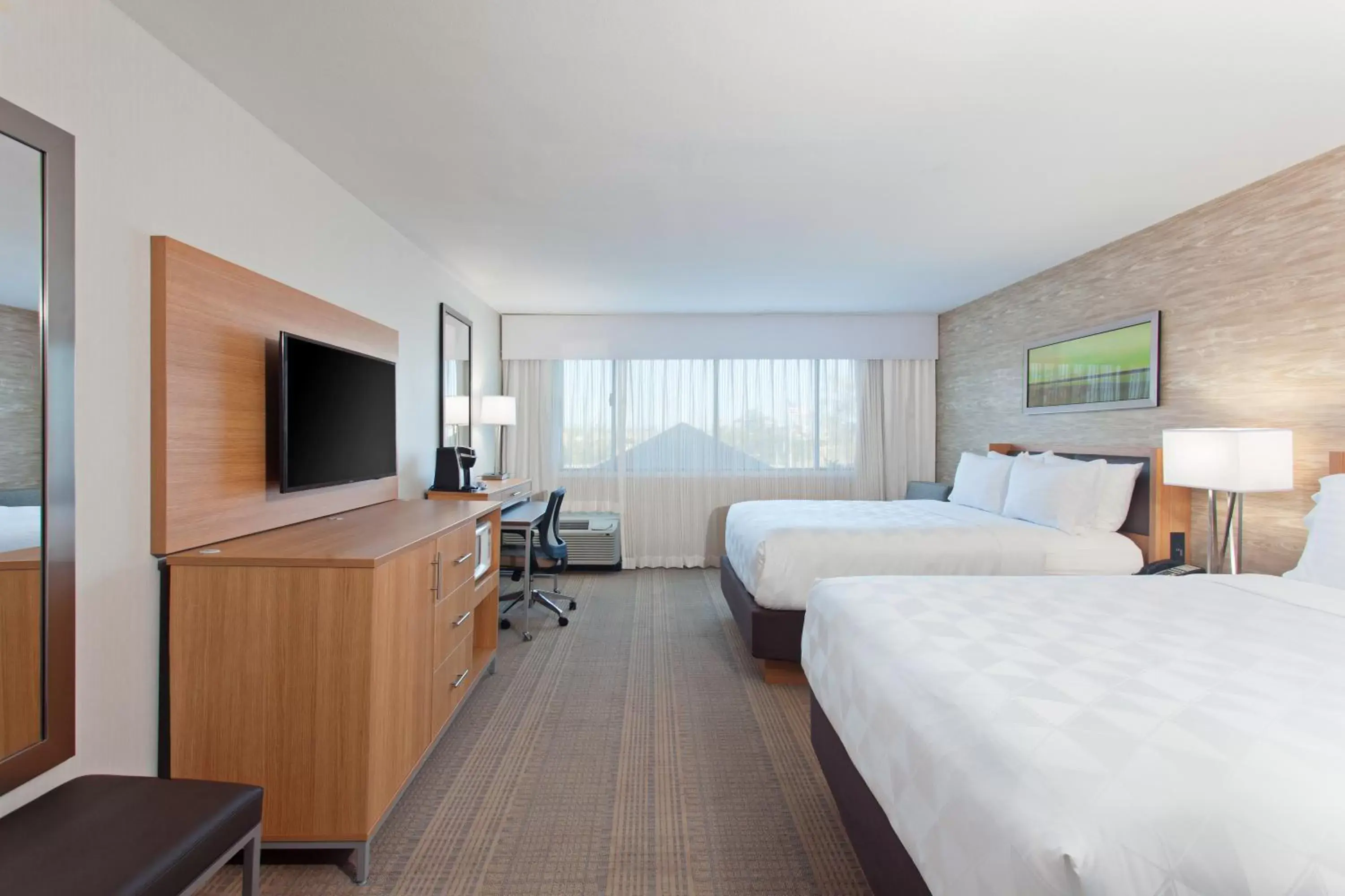 Bedroom in Holiday Inn Palmdale-Lancaster, an IHG Hotel