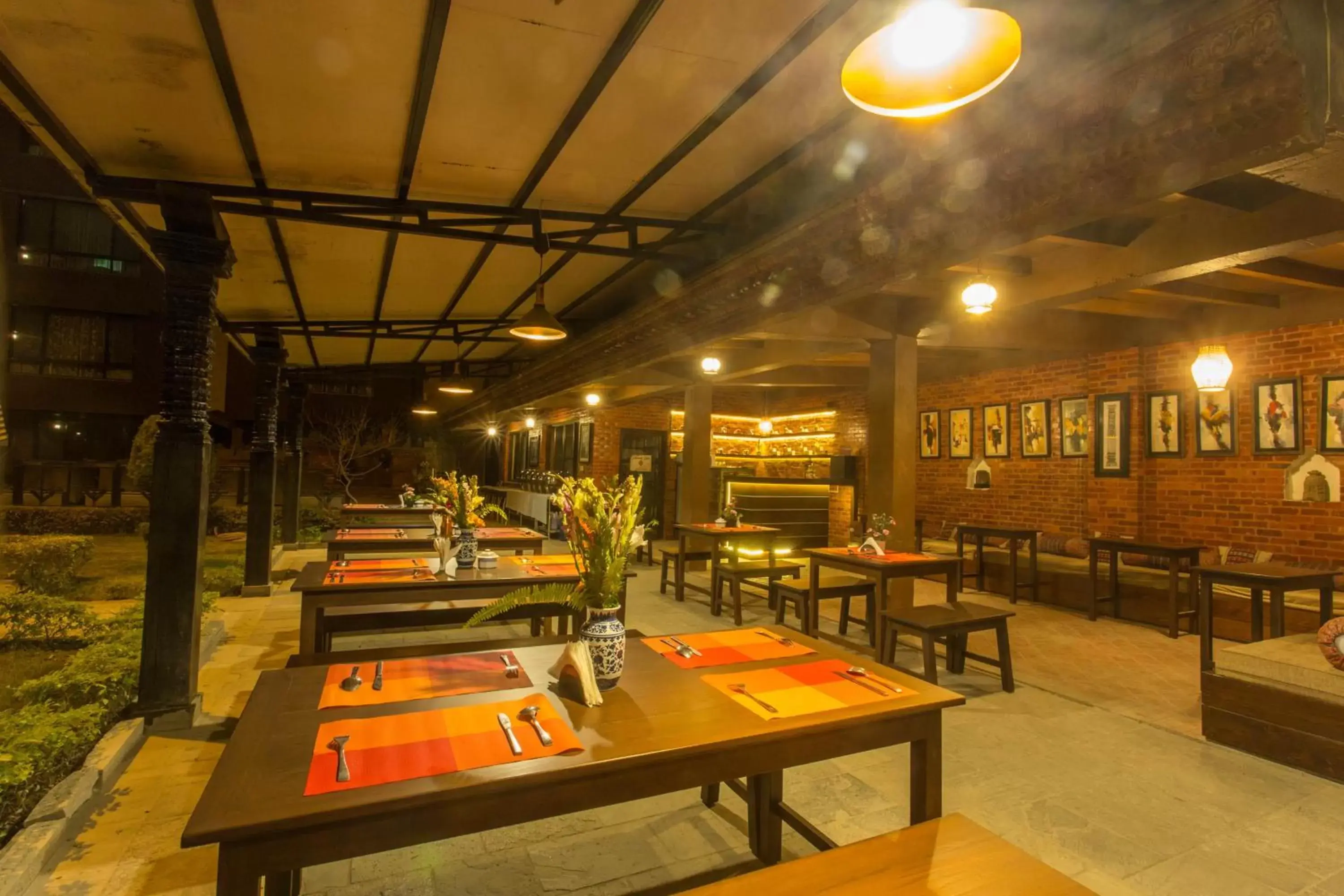 Lounge or bar, Restaurant/Places to Eat in Hotel Siddhi Manakamana