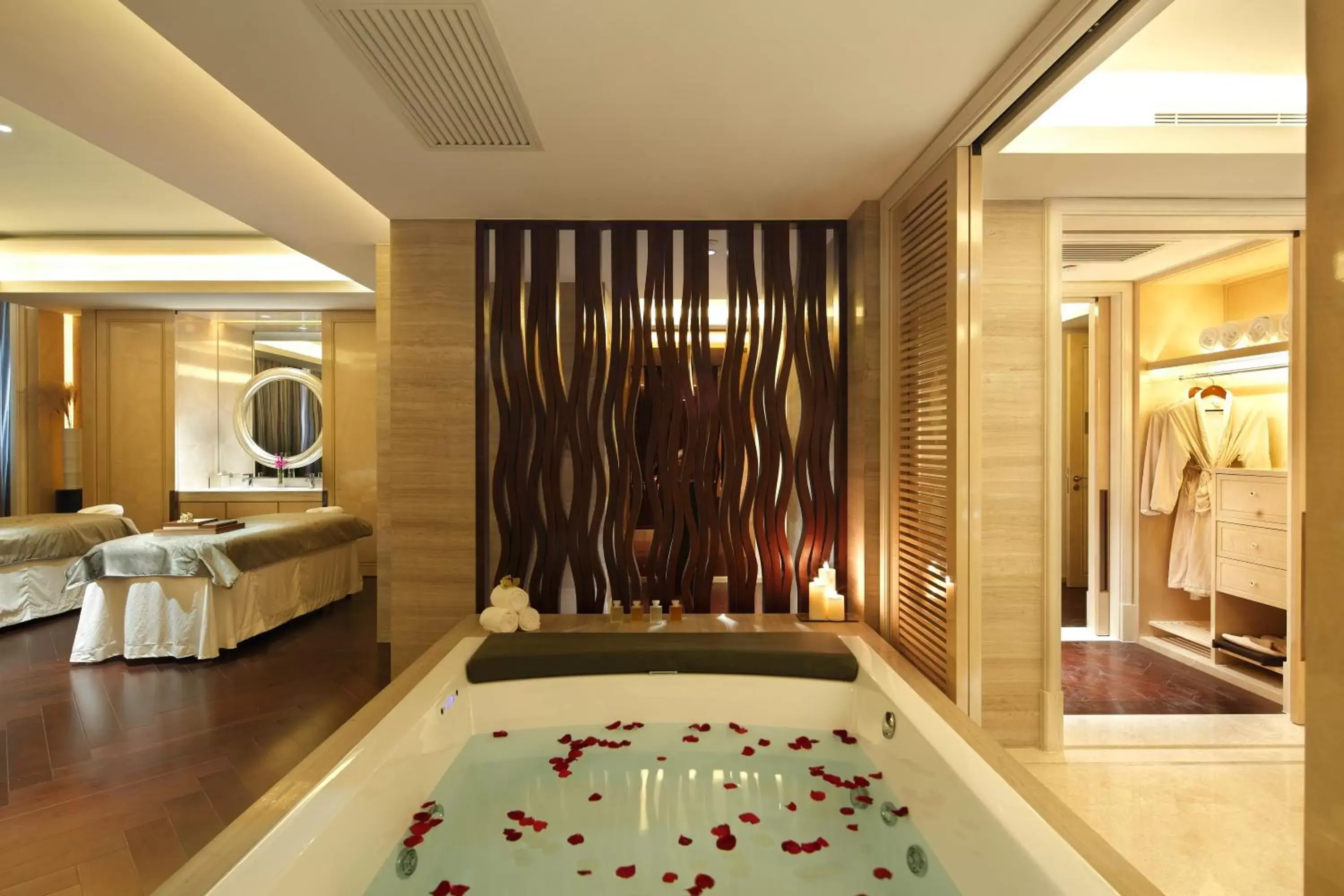 Spa and wellness centre/facilities in Waldorf Astoria Shanghai on the Bund