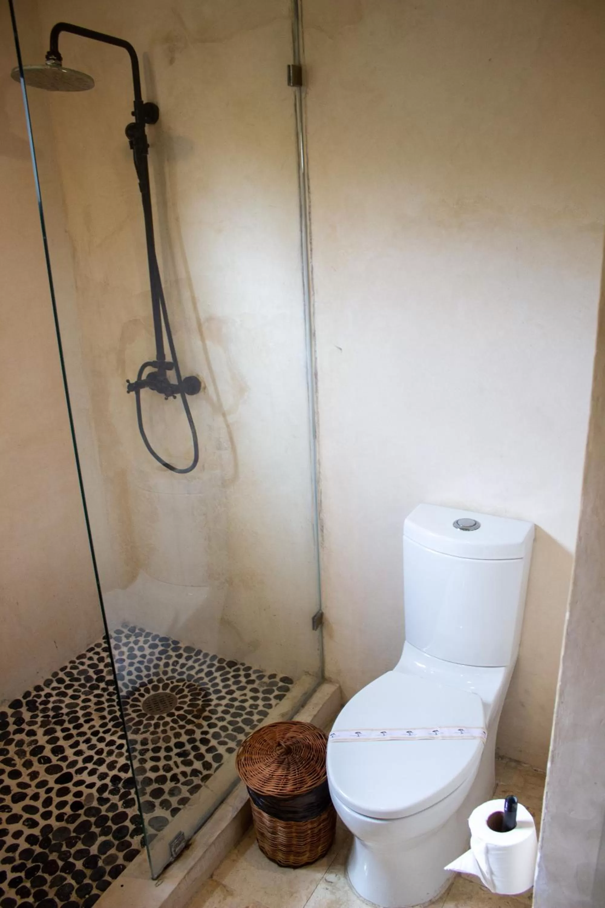 Shower in Caribbean Paradise Hotel & Spa - 5th Avenue