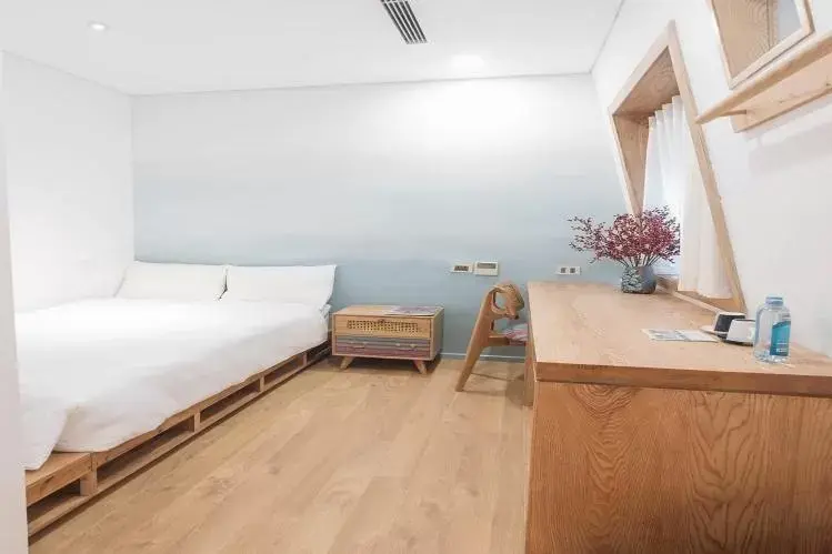 Bed in Mia Casa by Satori Bed in Mia Casa by Satori