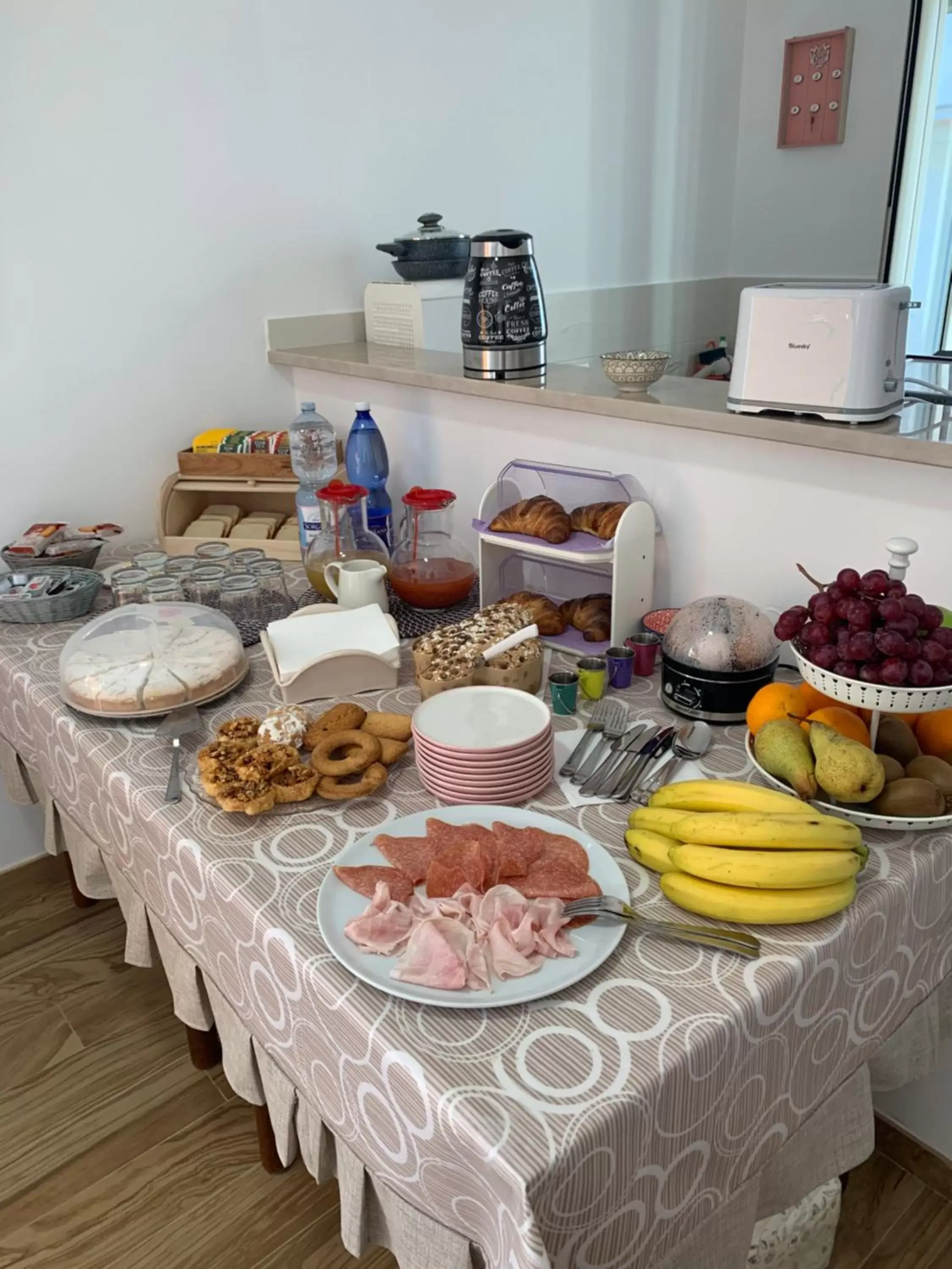 Buffet breakfast in B&B Di Fiore