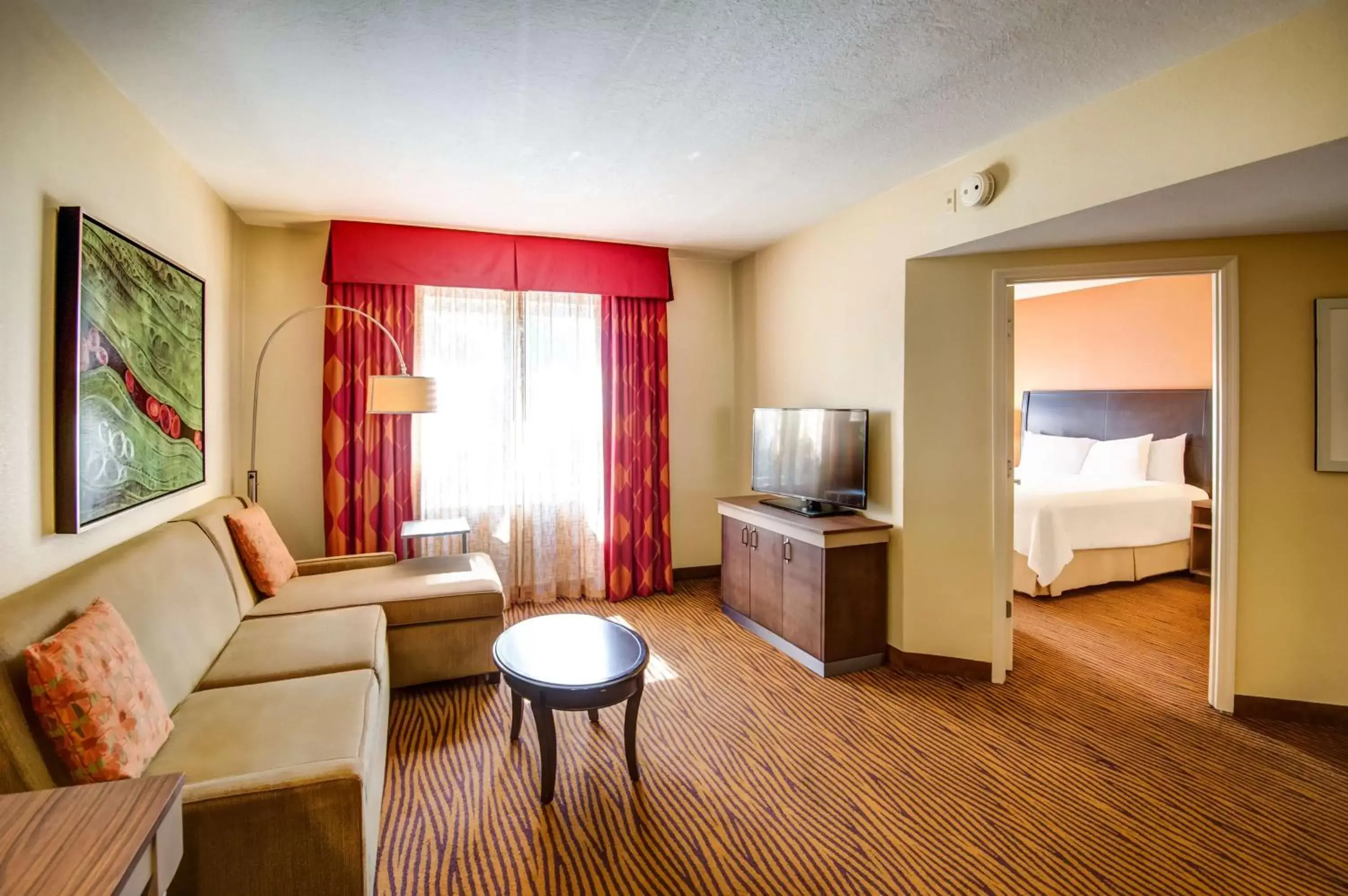 Bedroom, Seating Area in Hilton Garden Inn Tampa Ybor Historic District