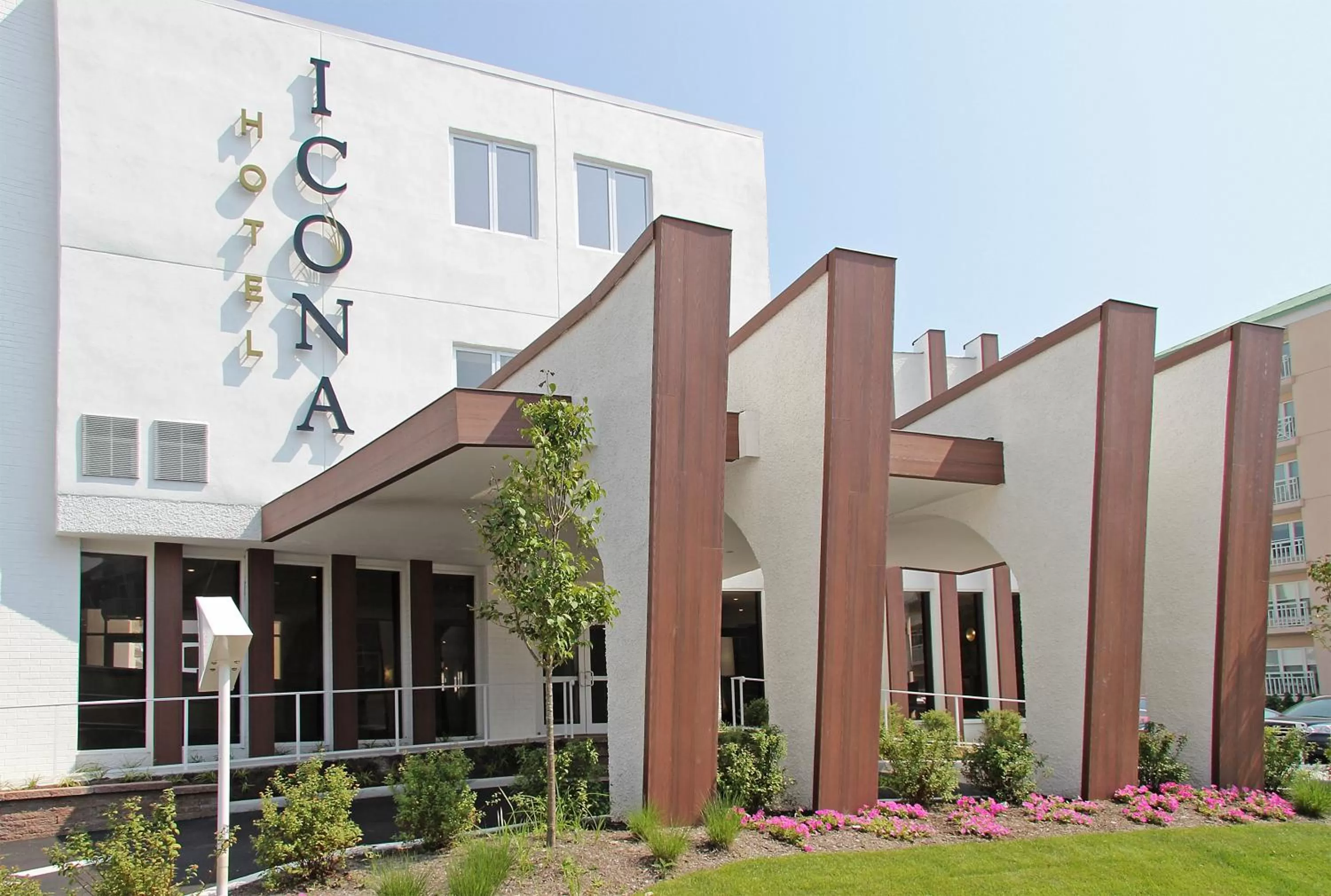 Facade/entrance in ICONA Diamond Beach