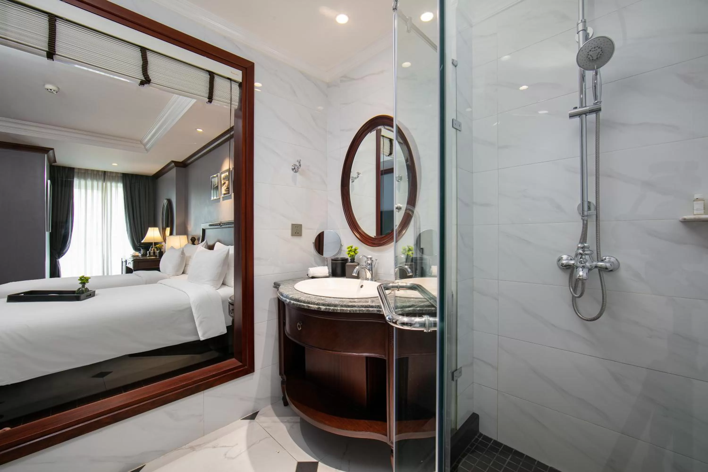 Toilet, Bed in La Sinfonía Majesty Hotel and Spa