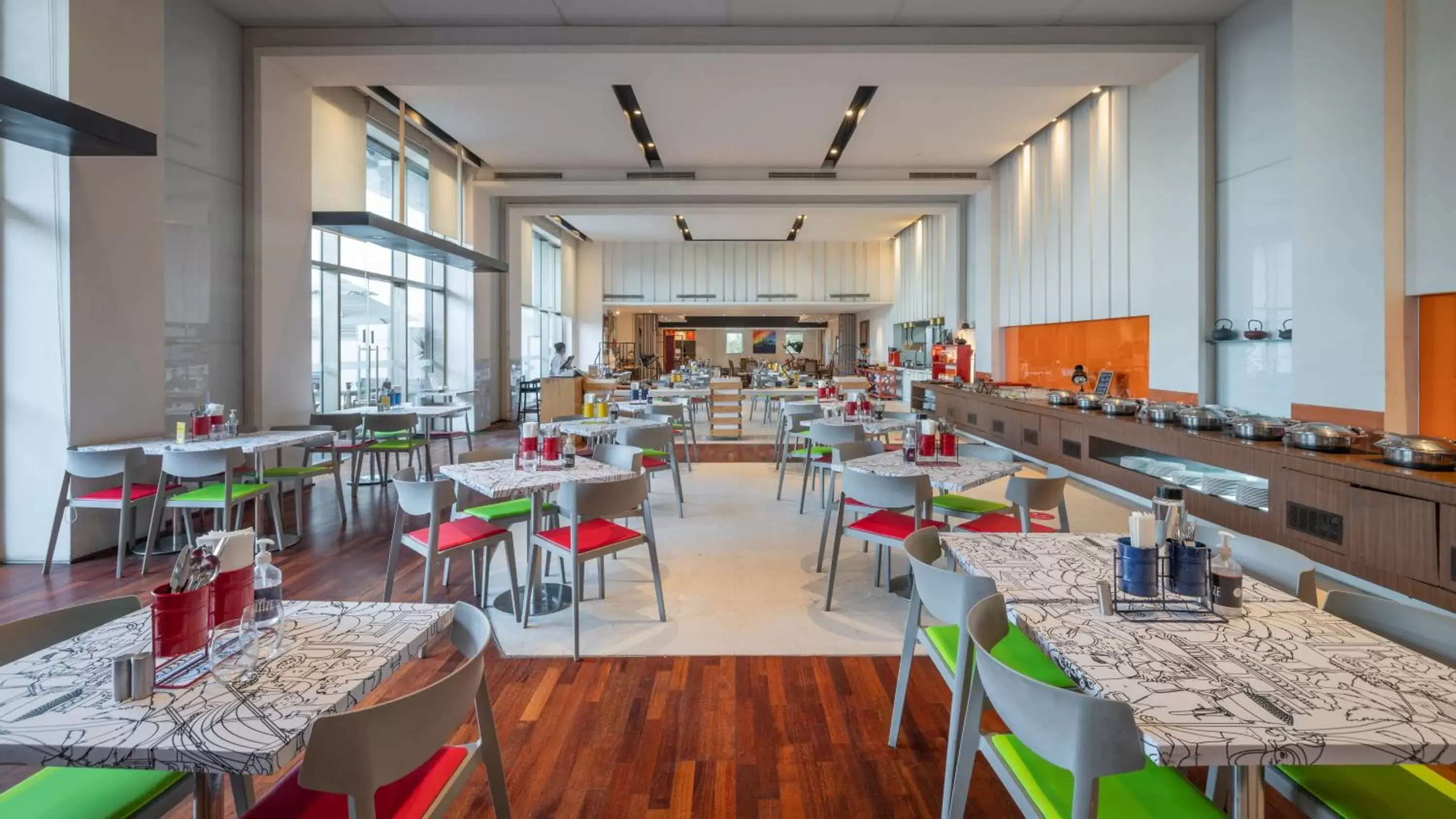 Restaurant/Places to Eat in ibis New Delhi Aerocity - An AccorHotels Brand