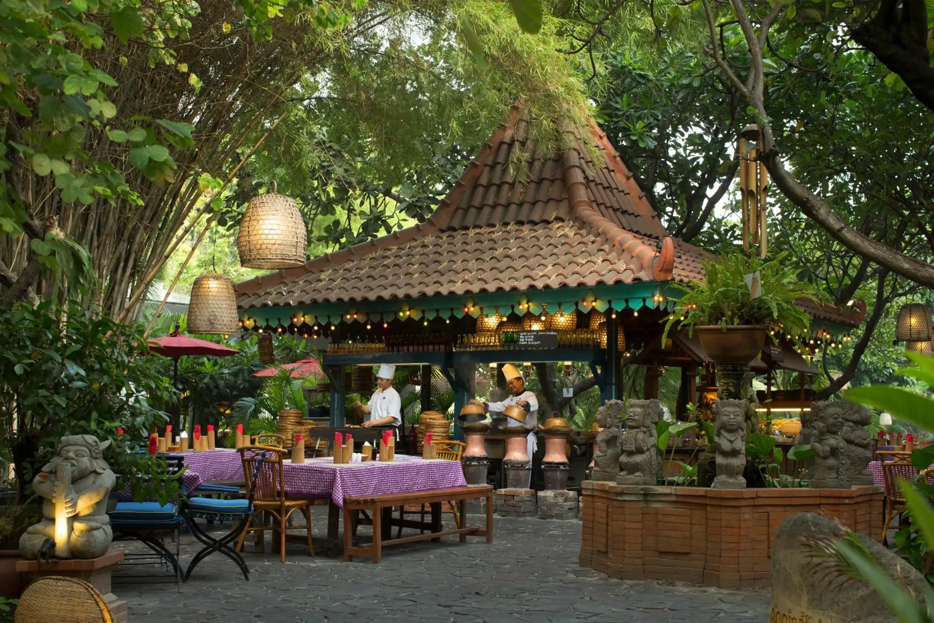 Restaurant/places to eat in Bumi Surabaya City Resort Restaurant/places to eat in Bumi Surabaya City Resort