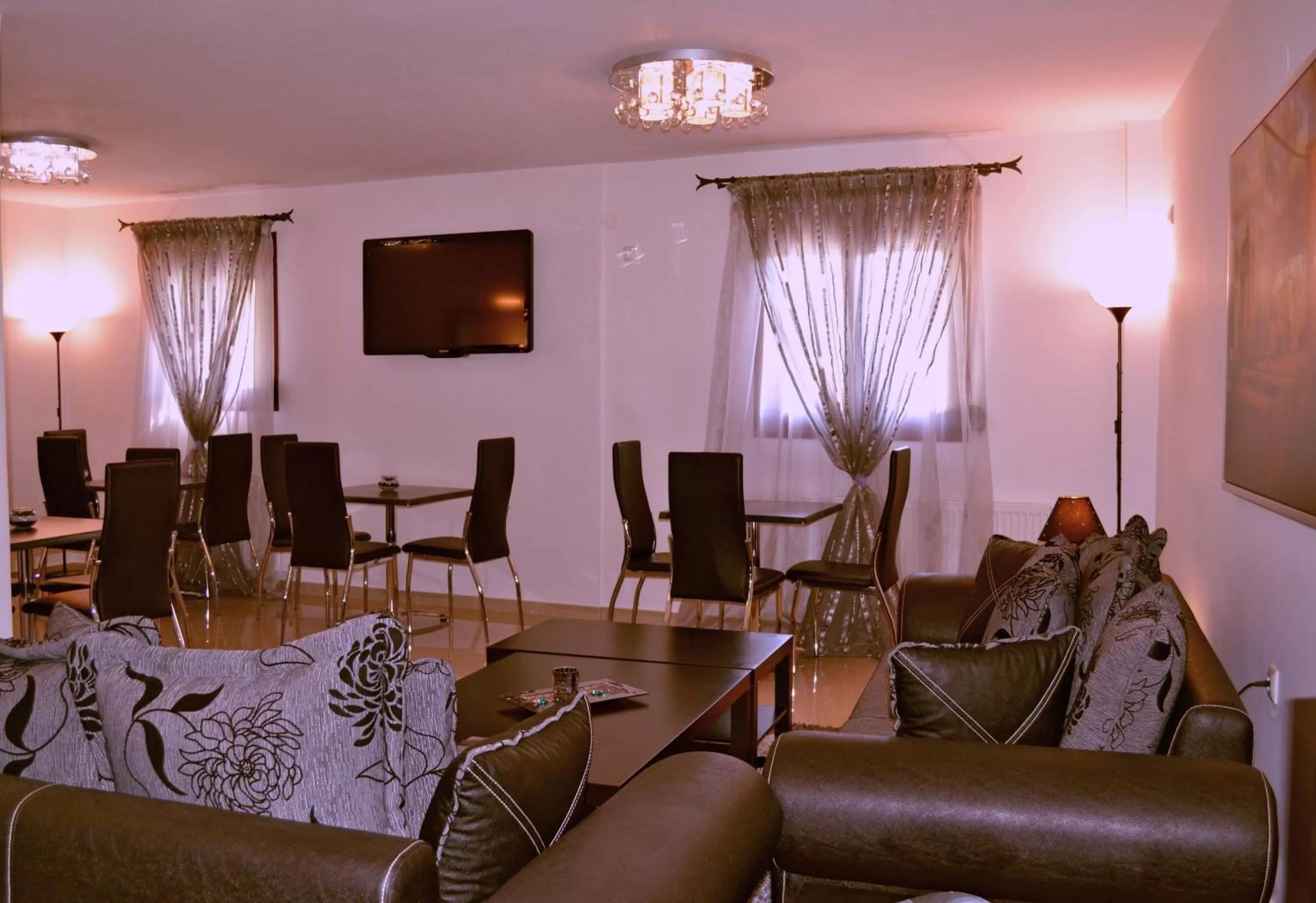 Communal lounge/ TV room, Lounge/Bar in Anesis