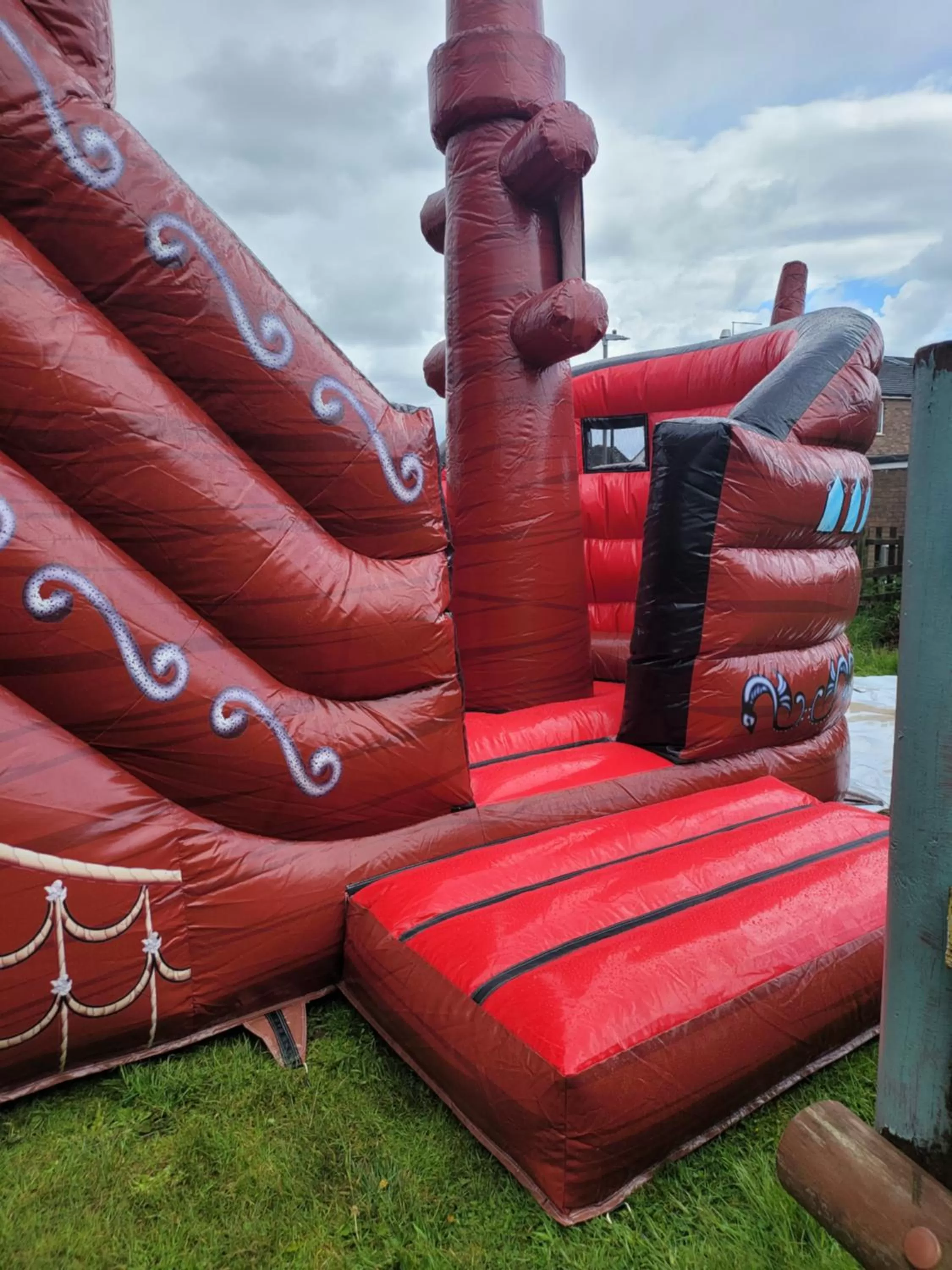 the jackdaw pub SELF CATERING STATIC CARAVAN free breakfast supplied