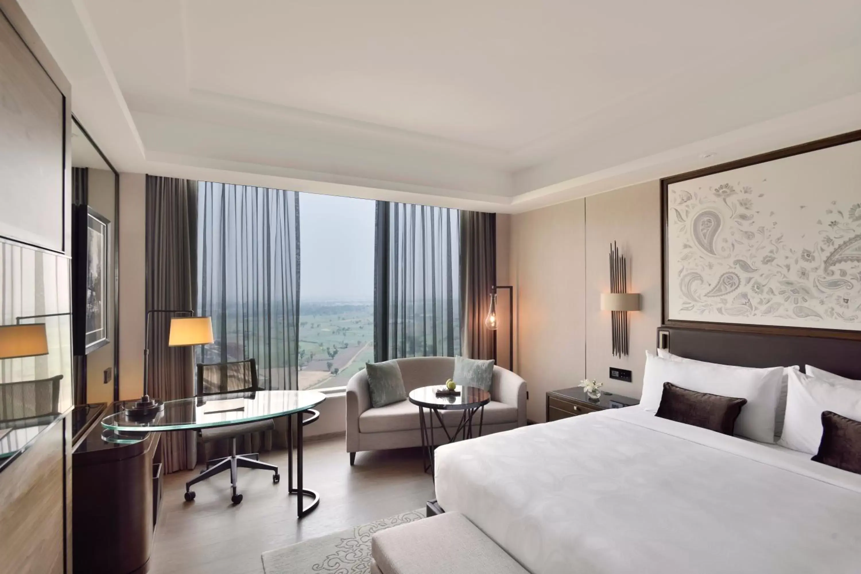 Bedroom in JW Marriott Hotel Kolkata