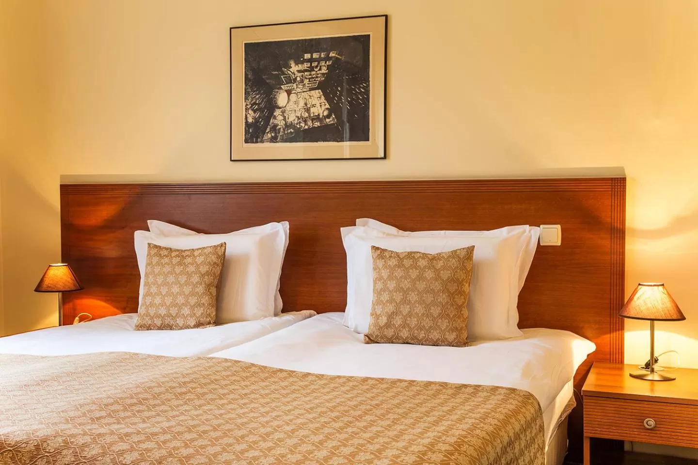 Bed in Sofia Place Hotel by HMG