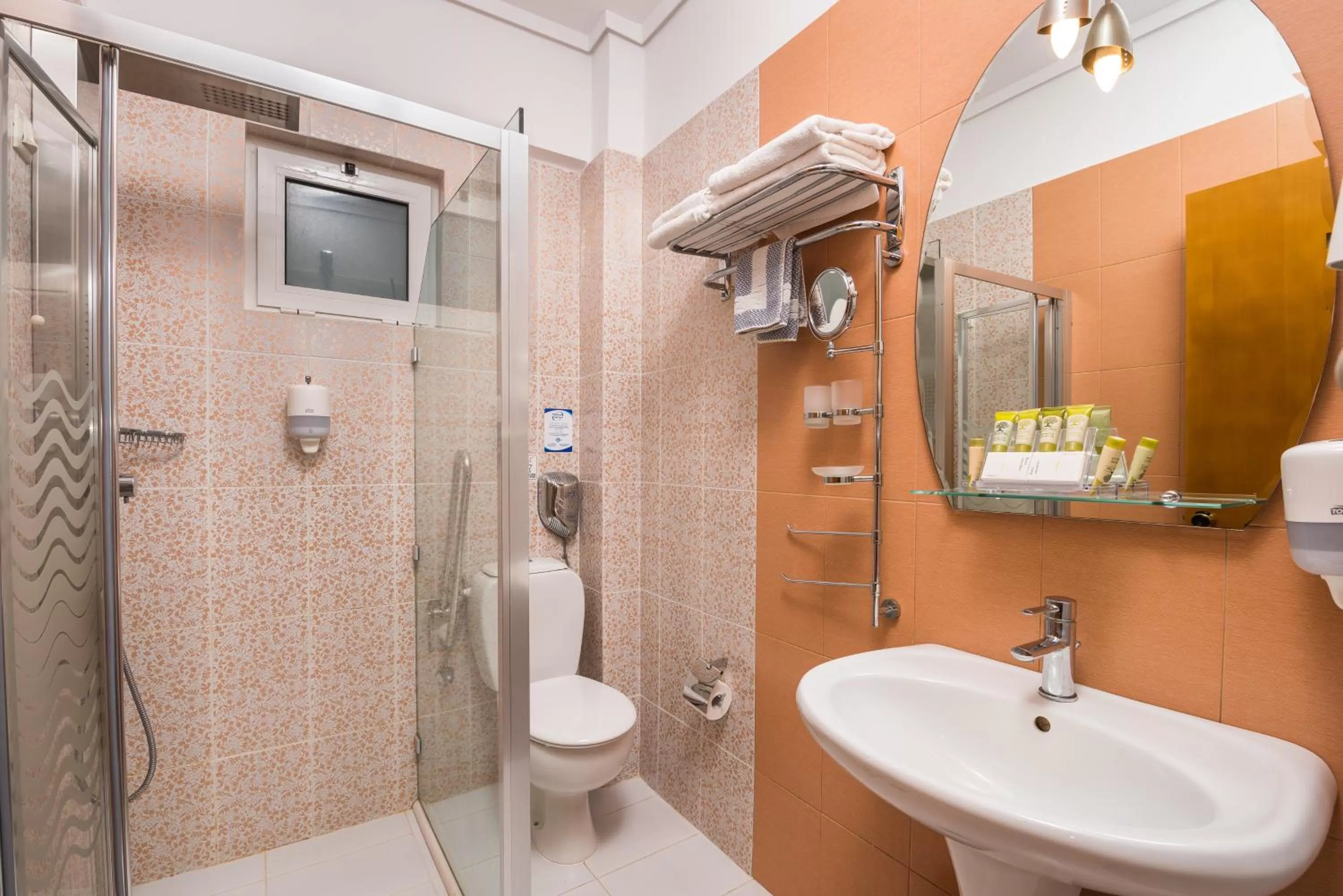 Shower in Heliotrope Hotels