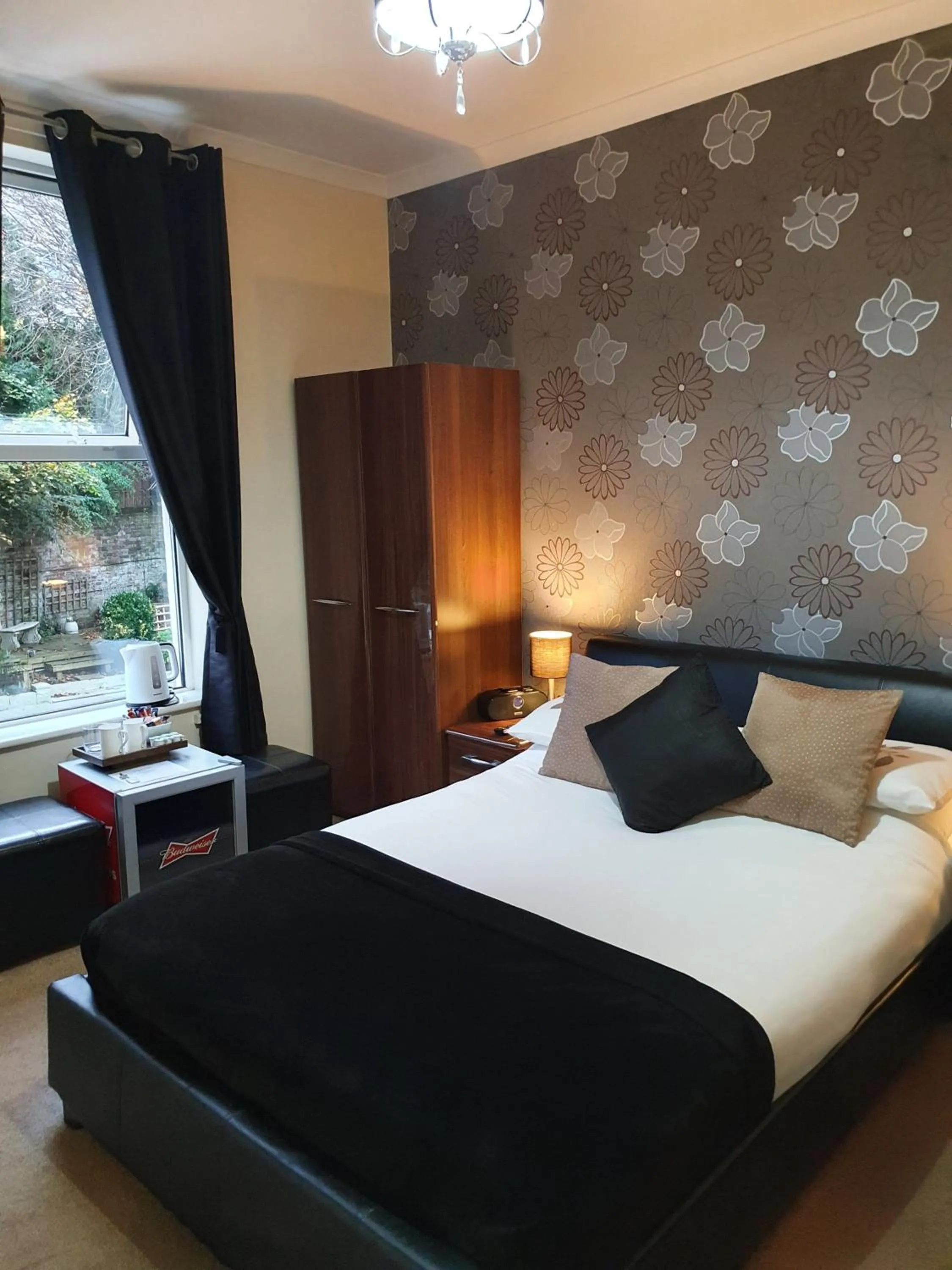 Bedroom, Bed in Senlac Guesthouse