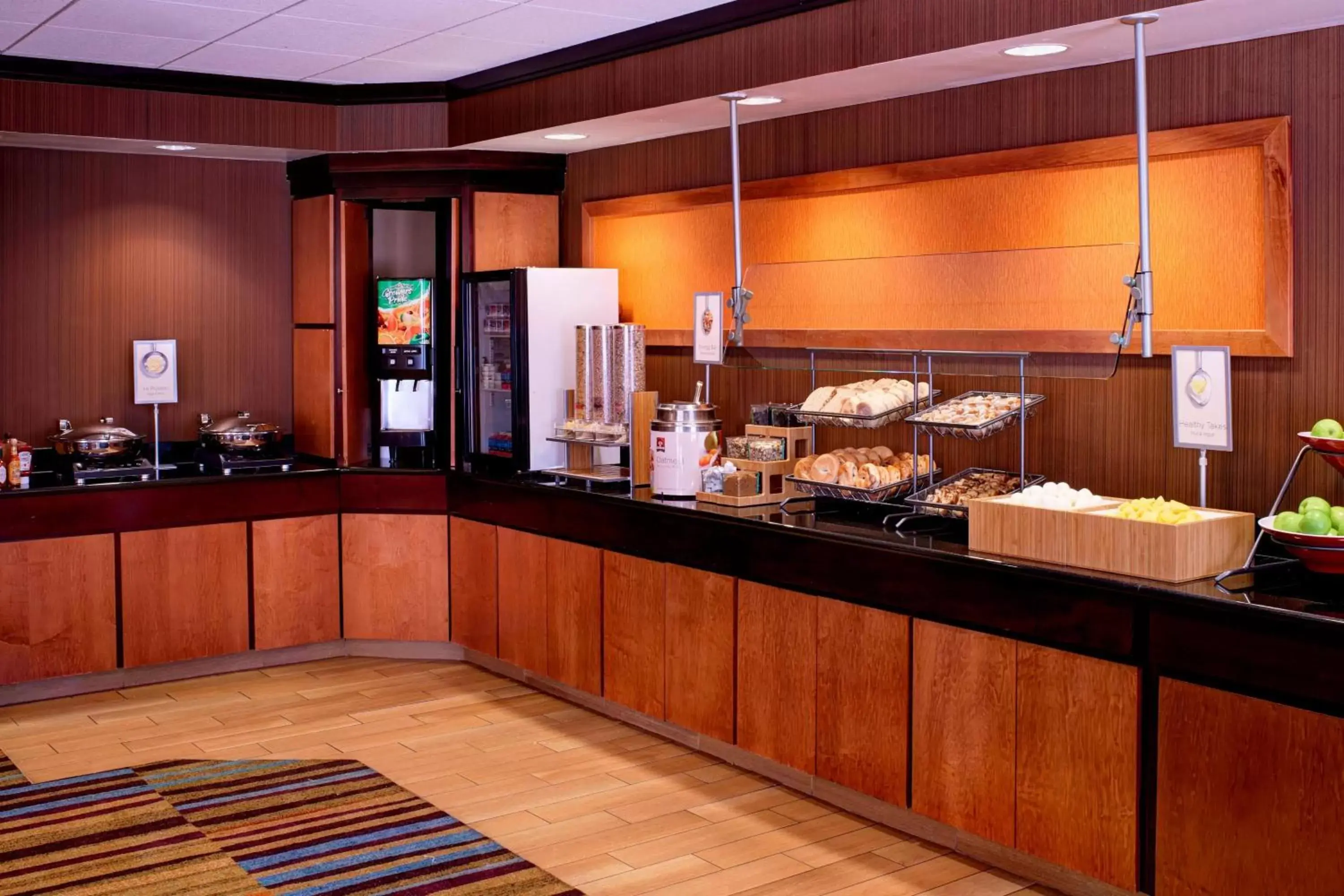 Breakfast, Restaurant/Places to Eat in Fairfield Inn and Suites New Buffalo