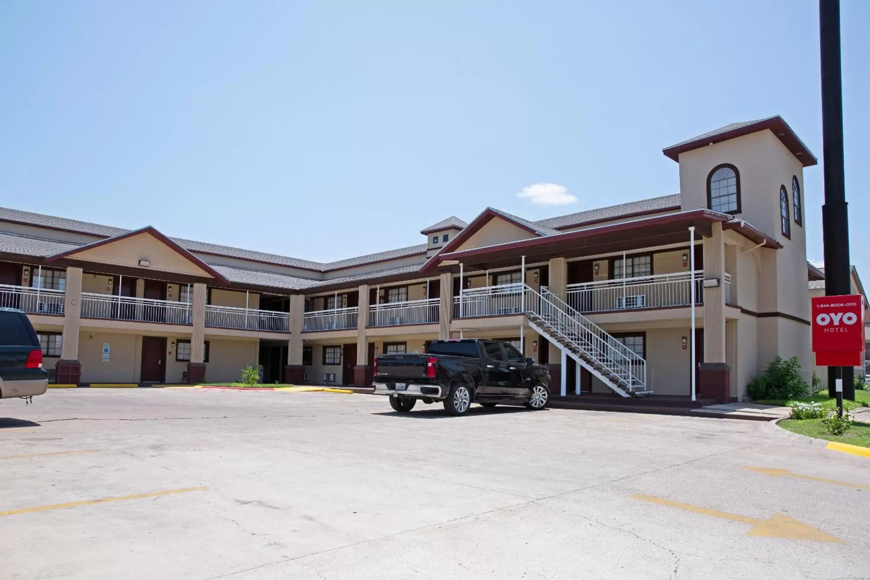 Property Building in OYO Hotel McAllen Airport South