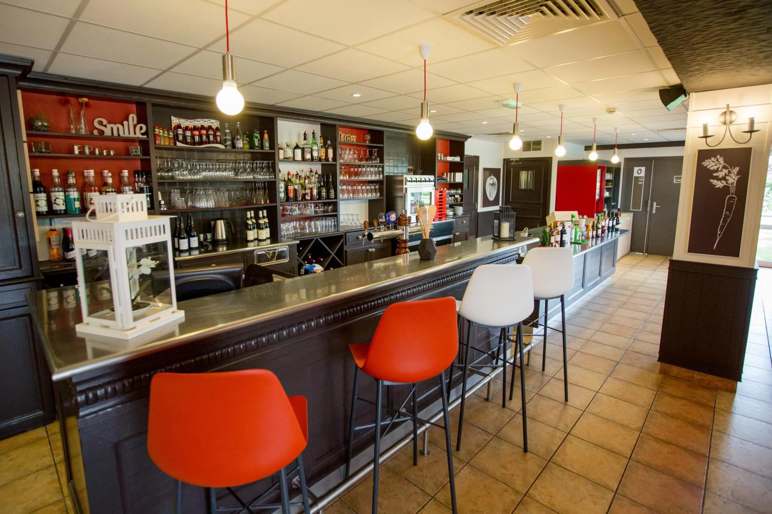 Restaurant/places to eat in ibis Cherbourg La Glacerie