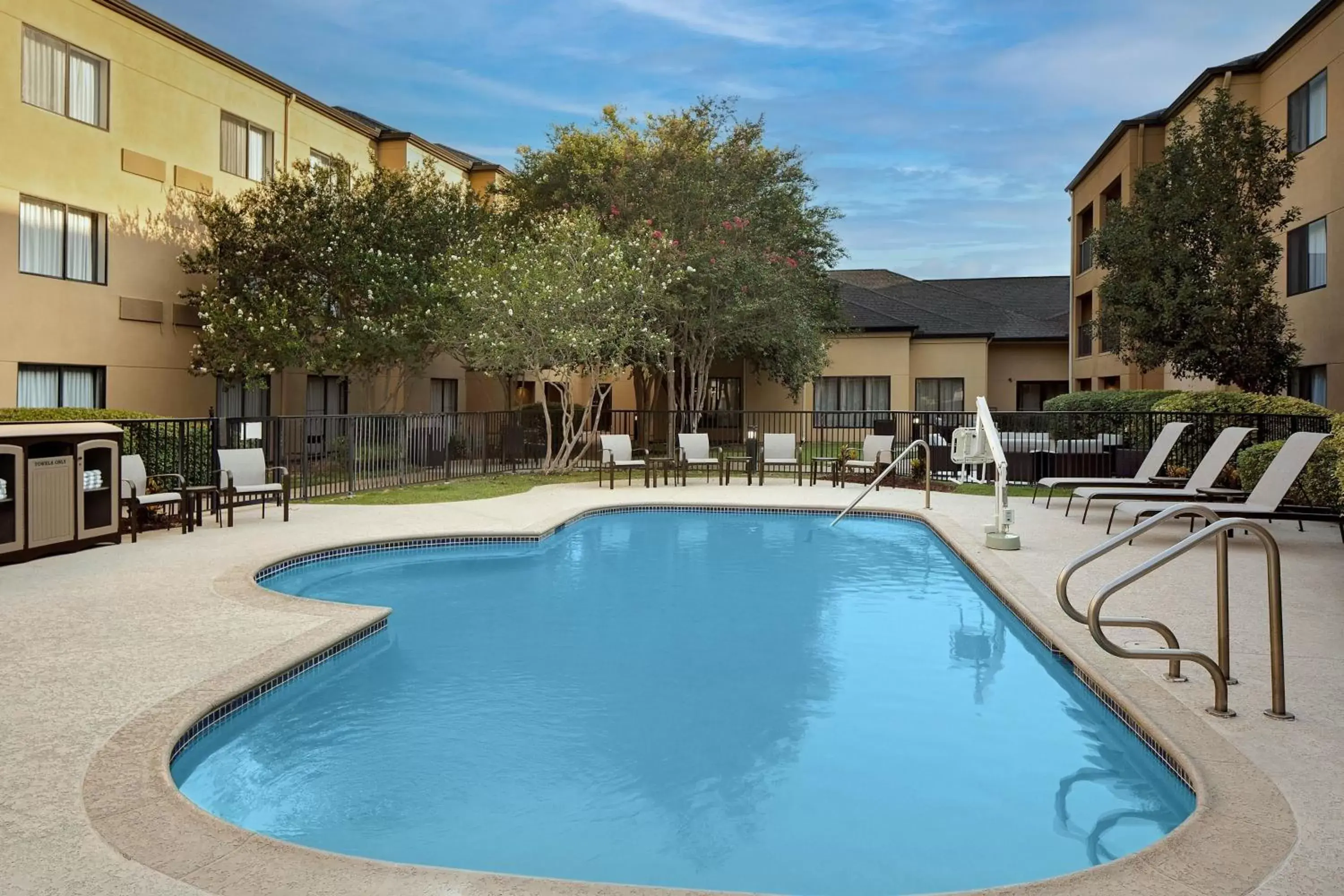 Swimming Pool in Courtyard Houston Westchase