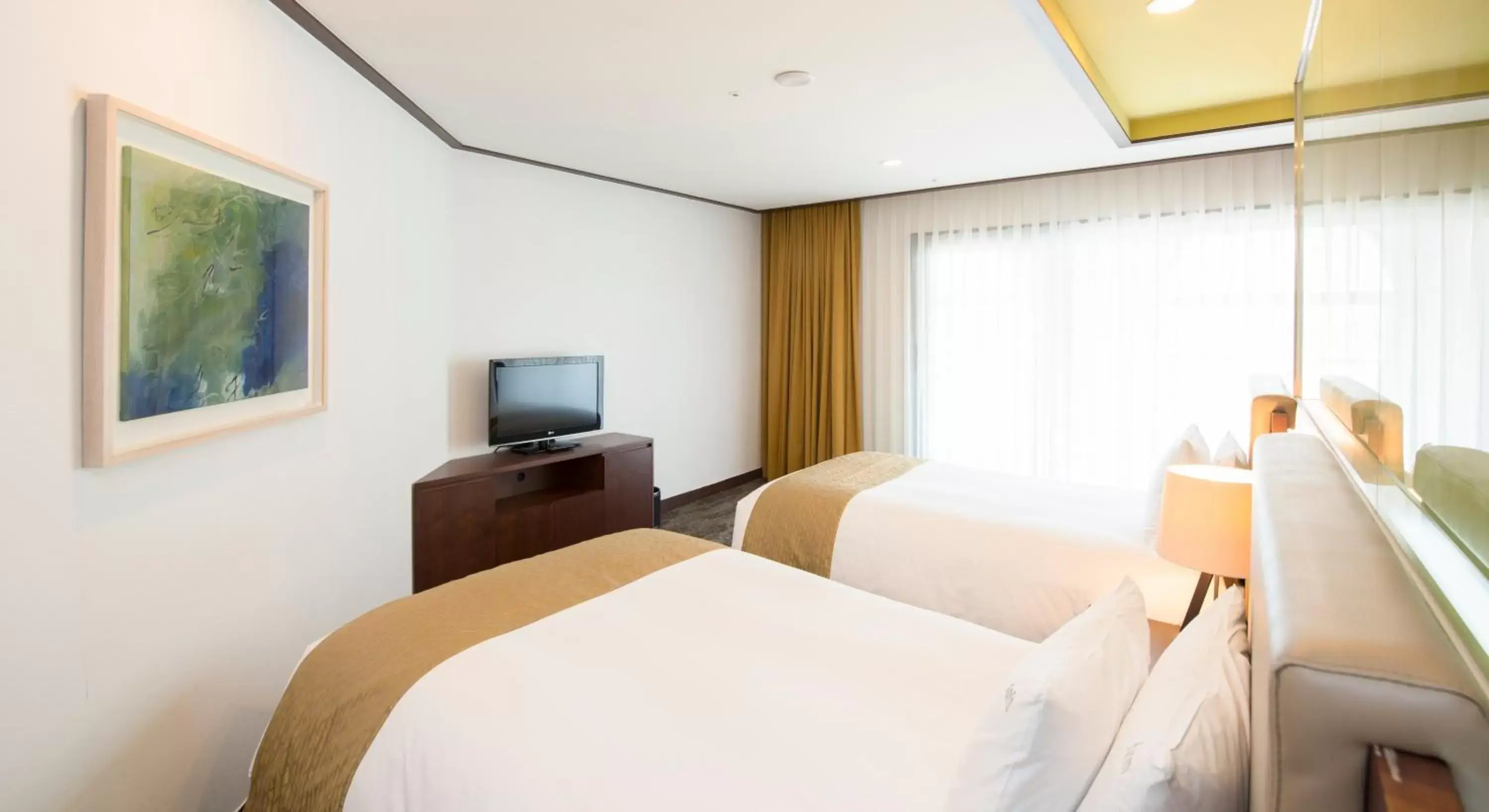 Bed in Holiday Inn Resort Alpensia Pyeongchang, an IHG Hotel