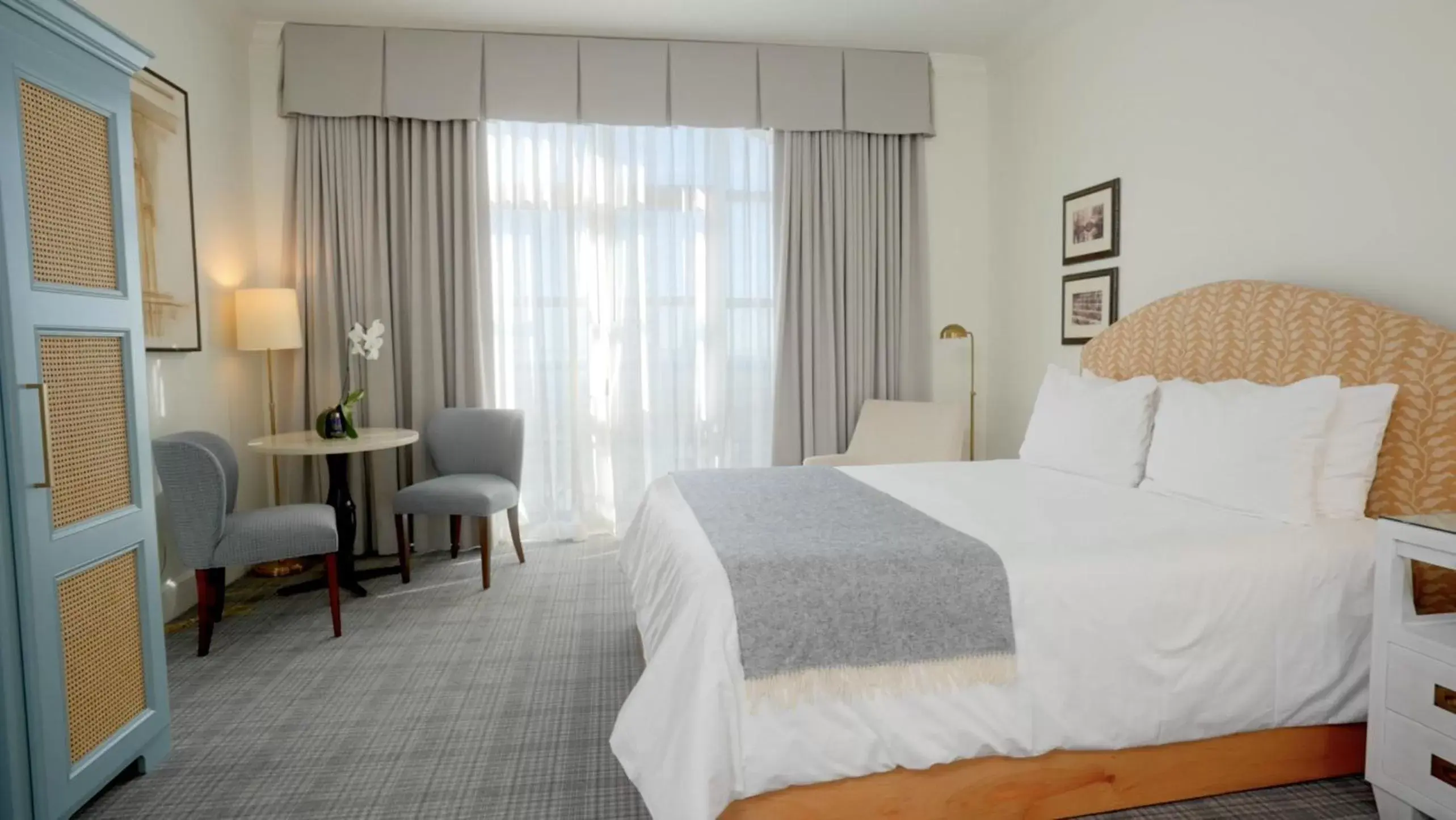 Bed in Harbourview Inn Bed in Harbourview Inn