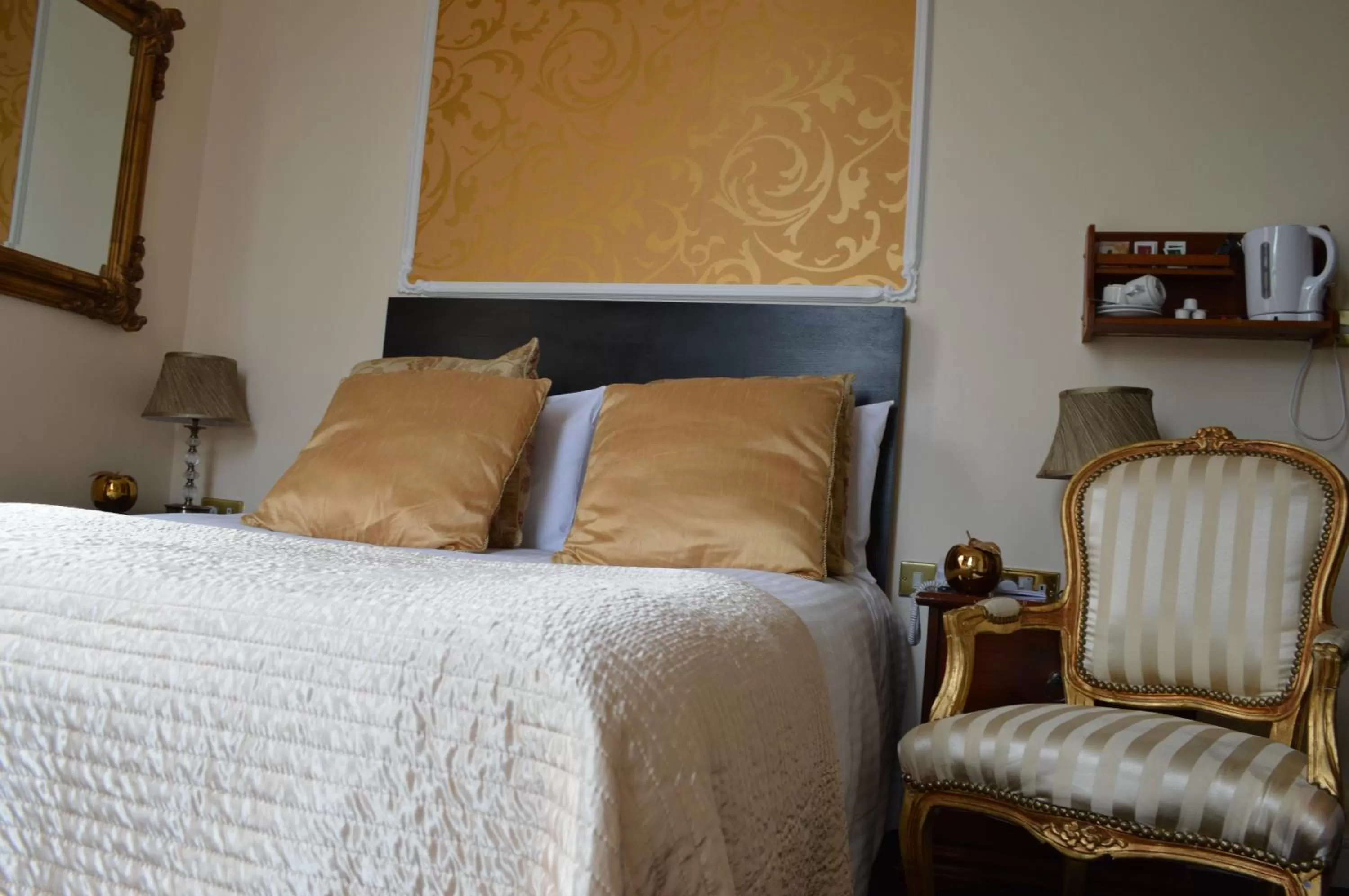 Bed in Dublin Citi Hotel of Temple Bar