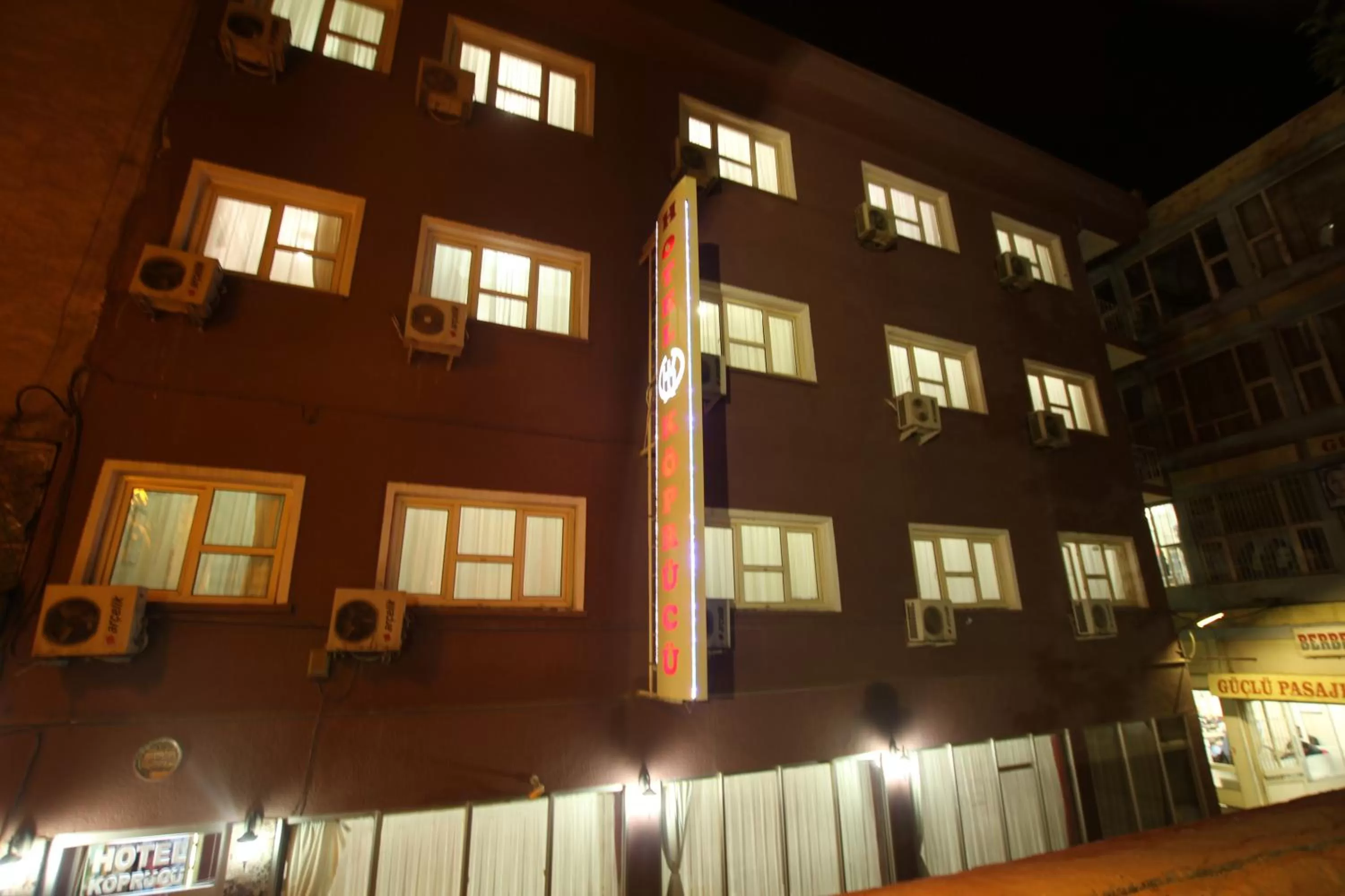 Facade/entrance in Köprücü Hotel